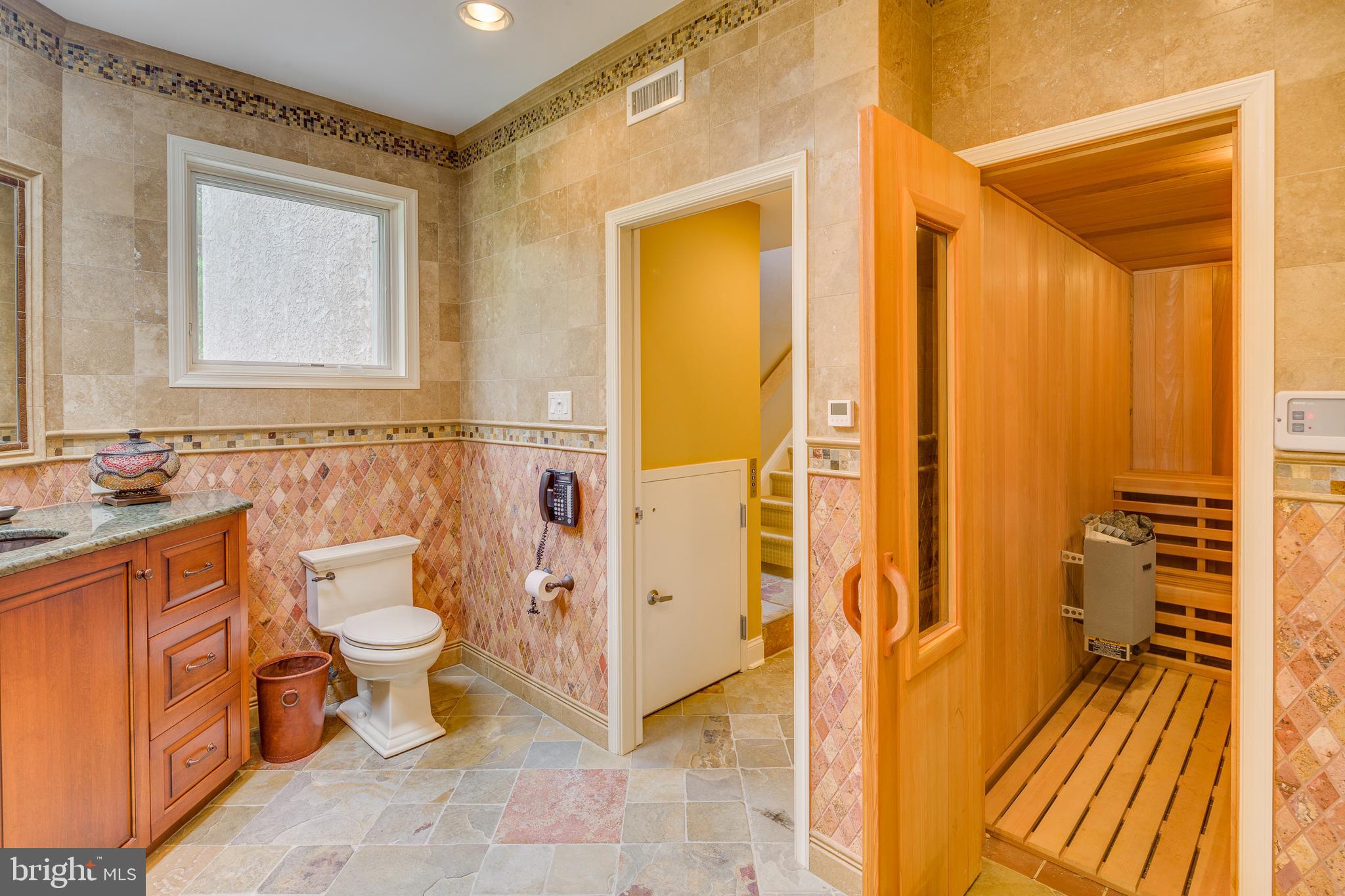 COUNTRYVIEW - Residential