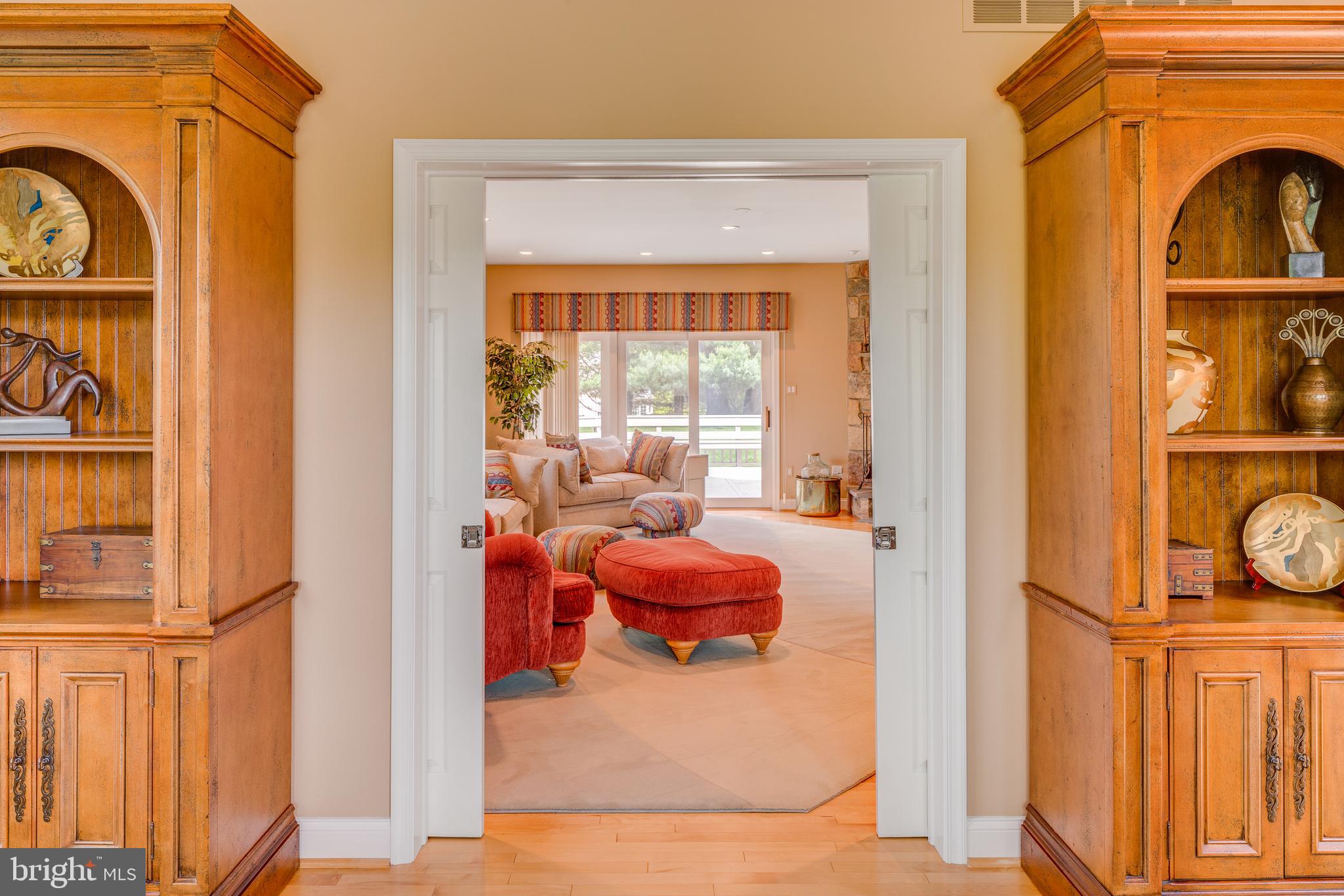 COUNTRYVIEW - Residential