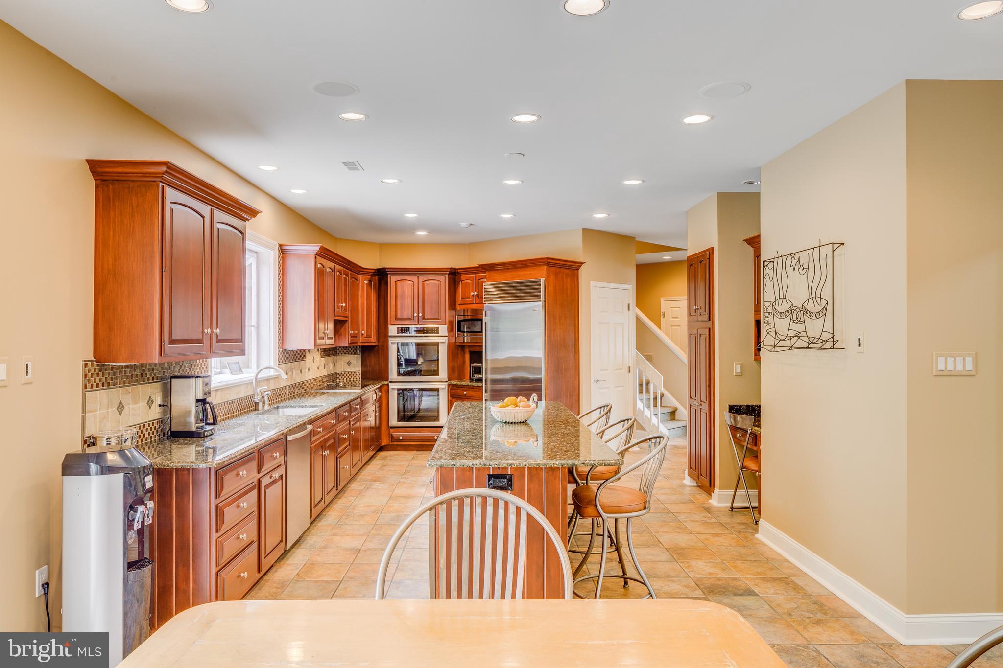 COUNTRYVIEW - Residential