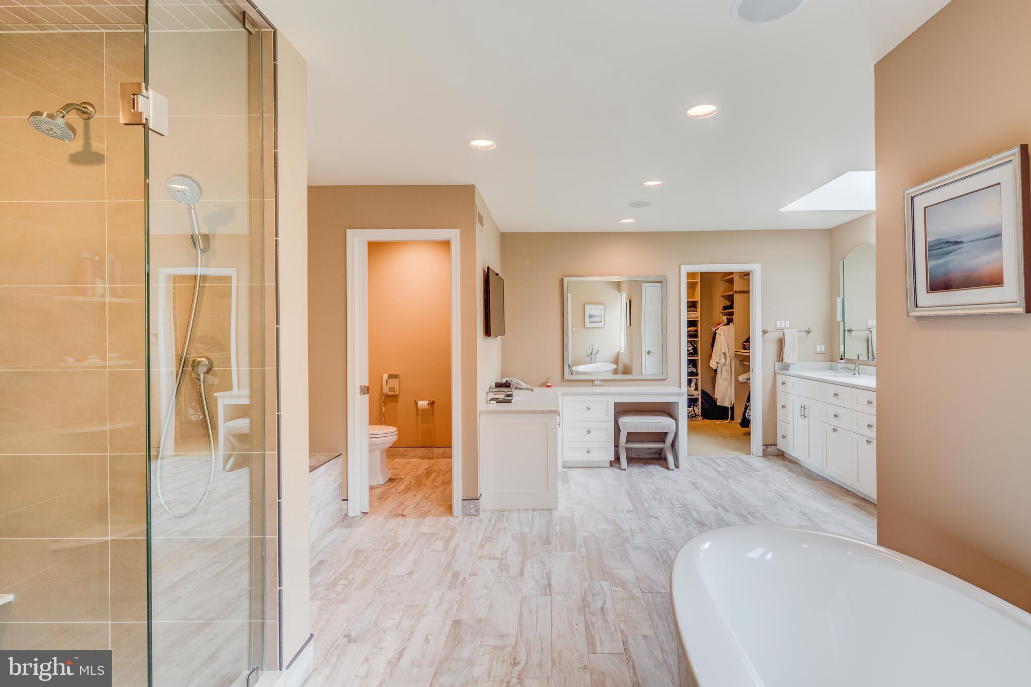 COUNTRYVIEW - Residential