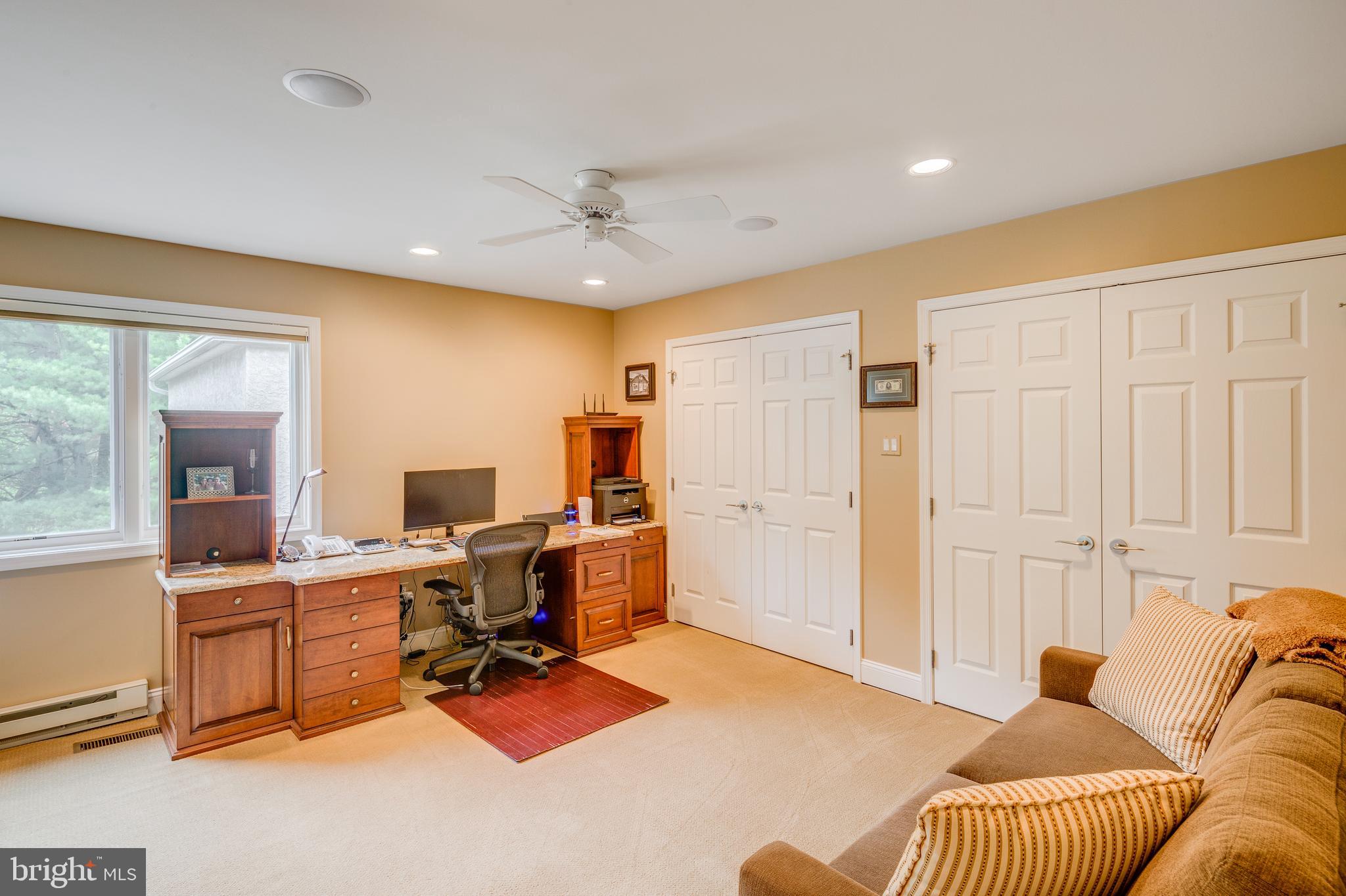 COUNTRYVIEW - Residential