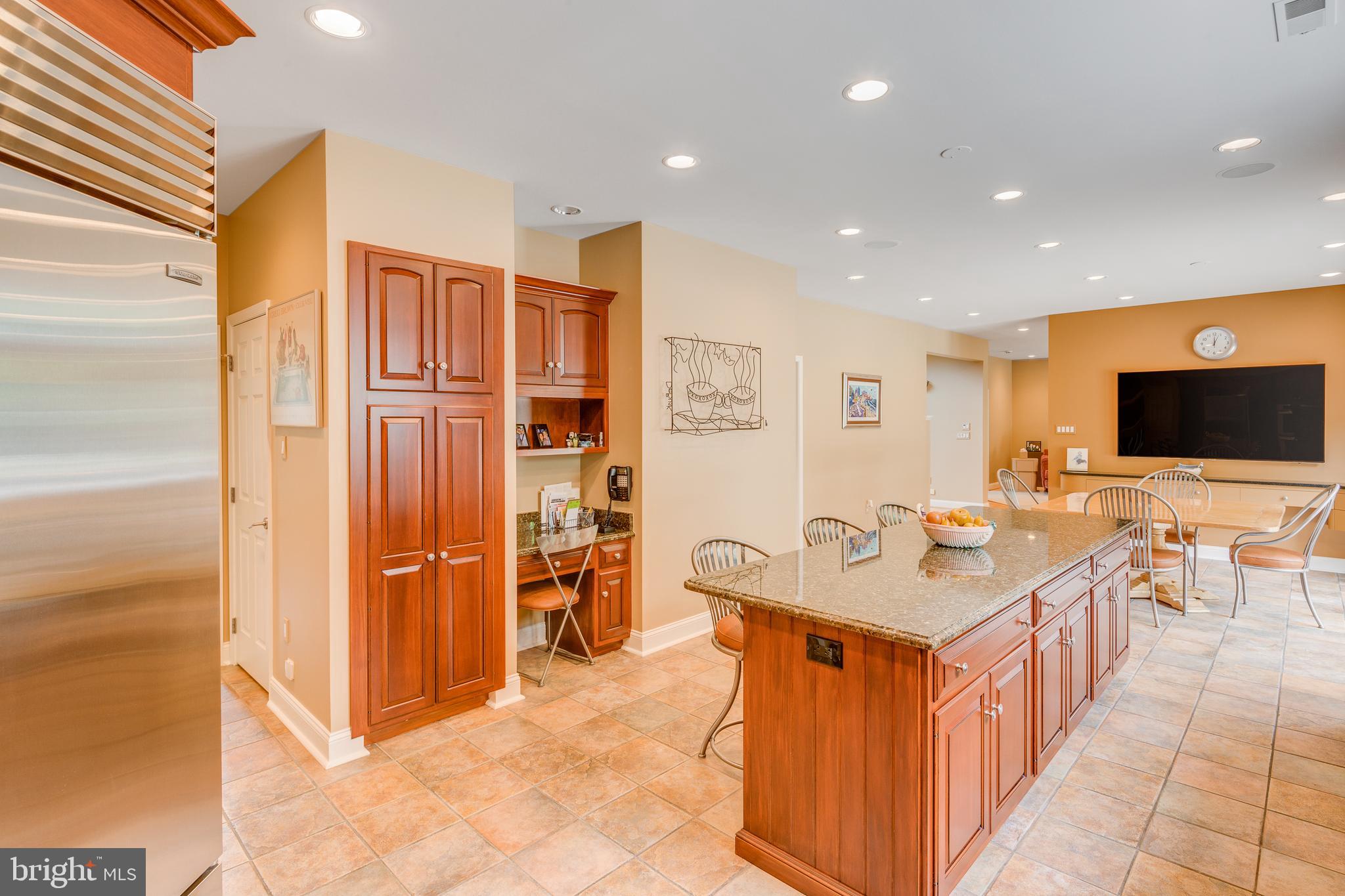 COUNTRYVIEW - Residential