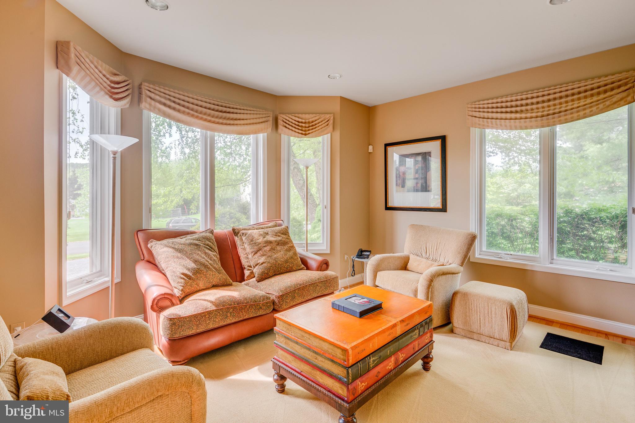 COUNTRYVIEW - Residential