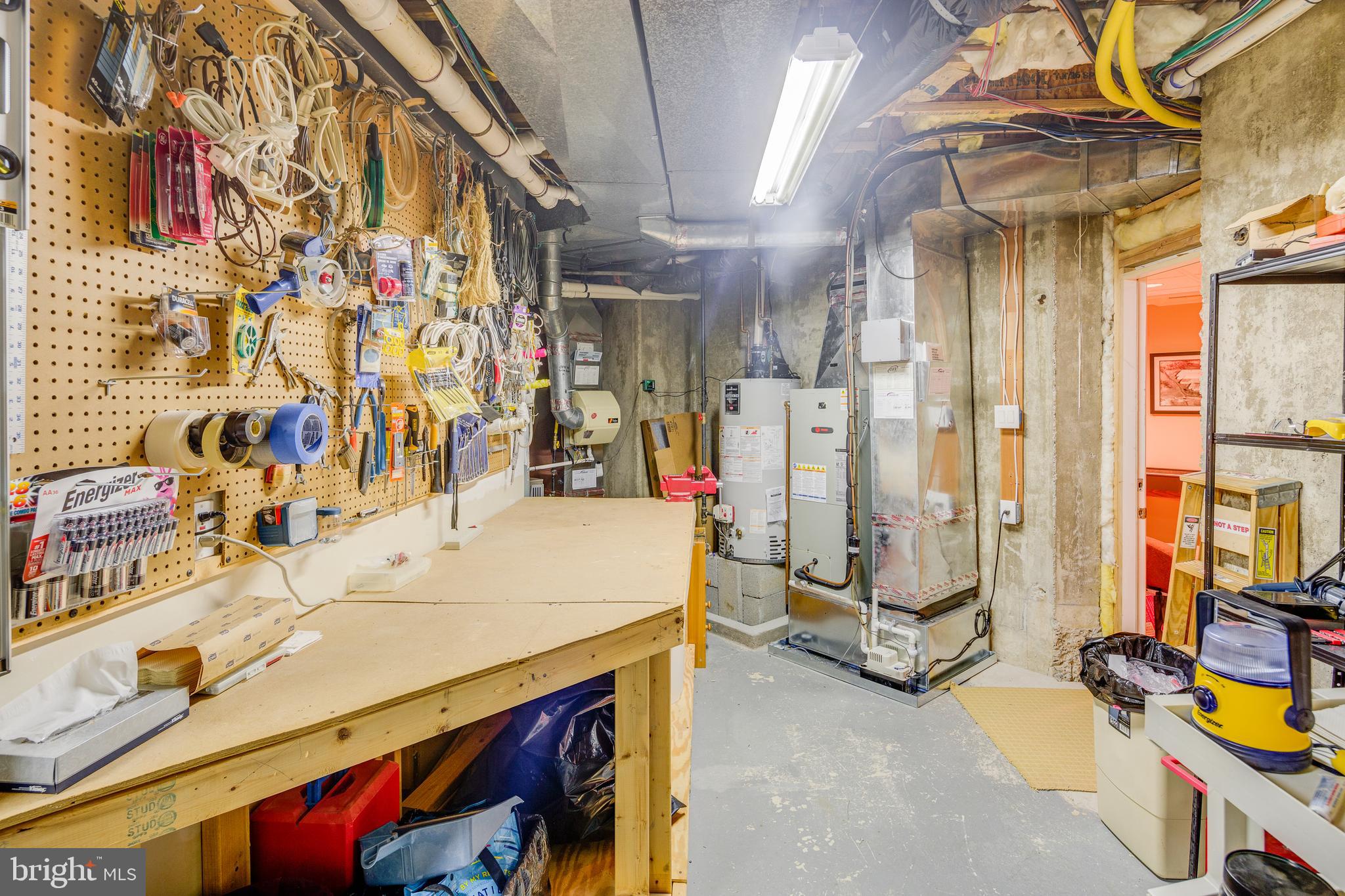 COUNTRYVIEW - Residential