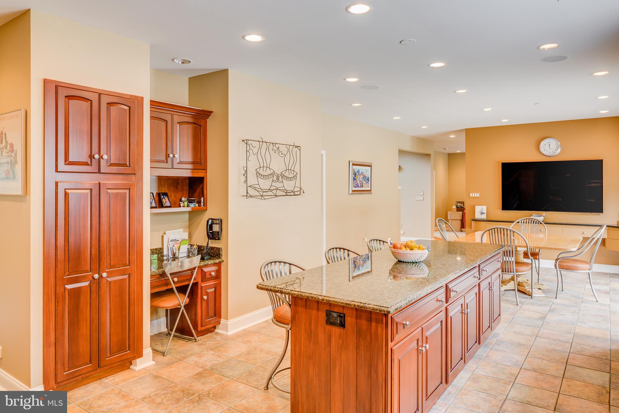 COUNTRYVIEW - Residential