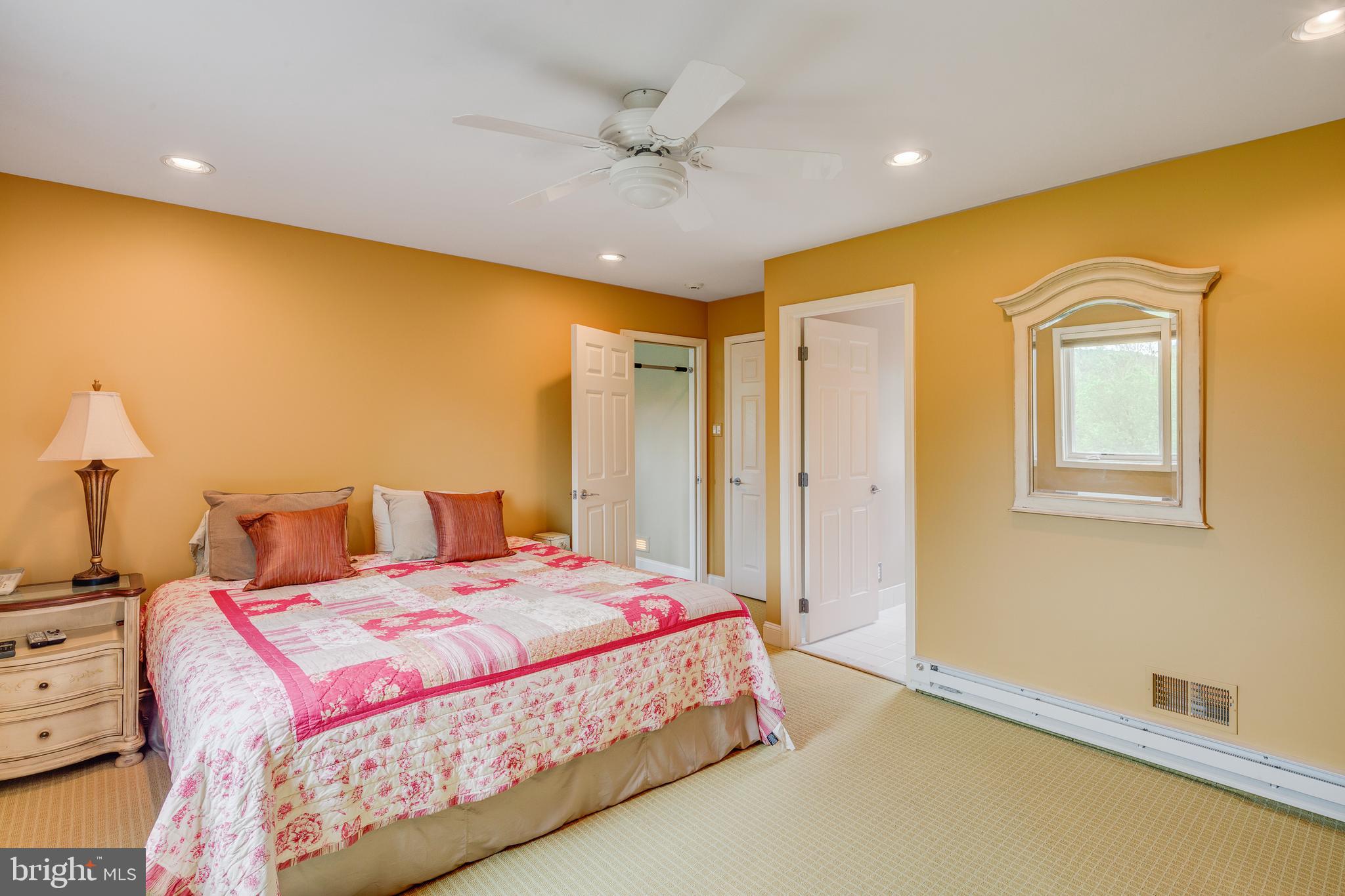 COUNTRYVIEW - Residential