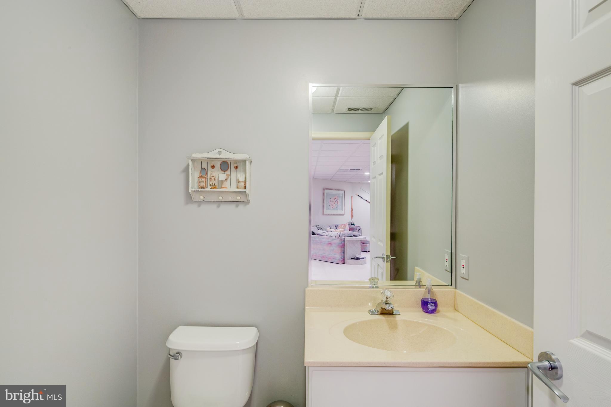 COUNTRYVIEW - Residential