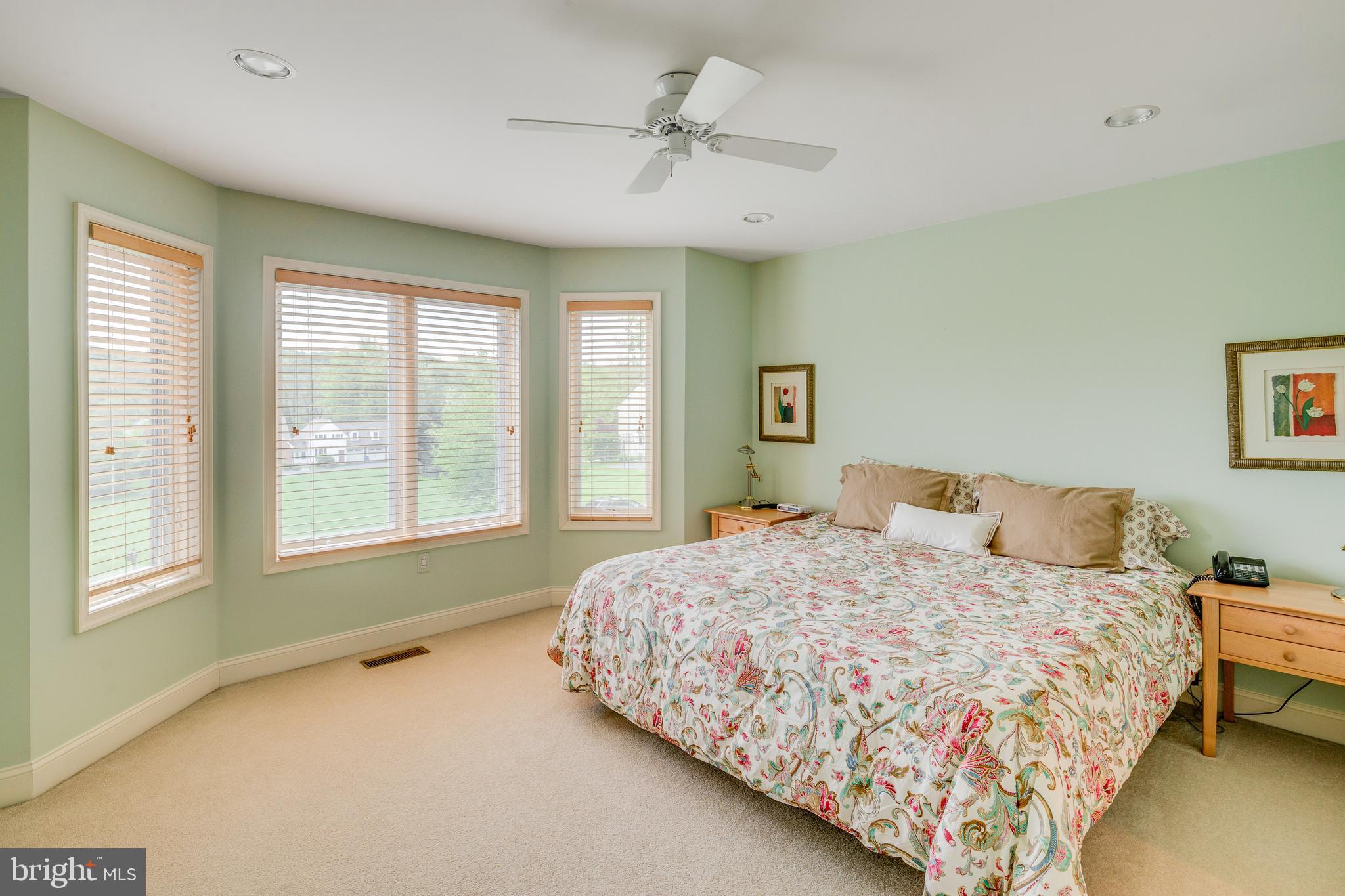 COUNTRYVIEW - Residential