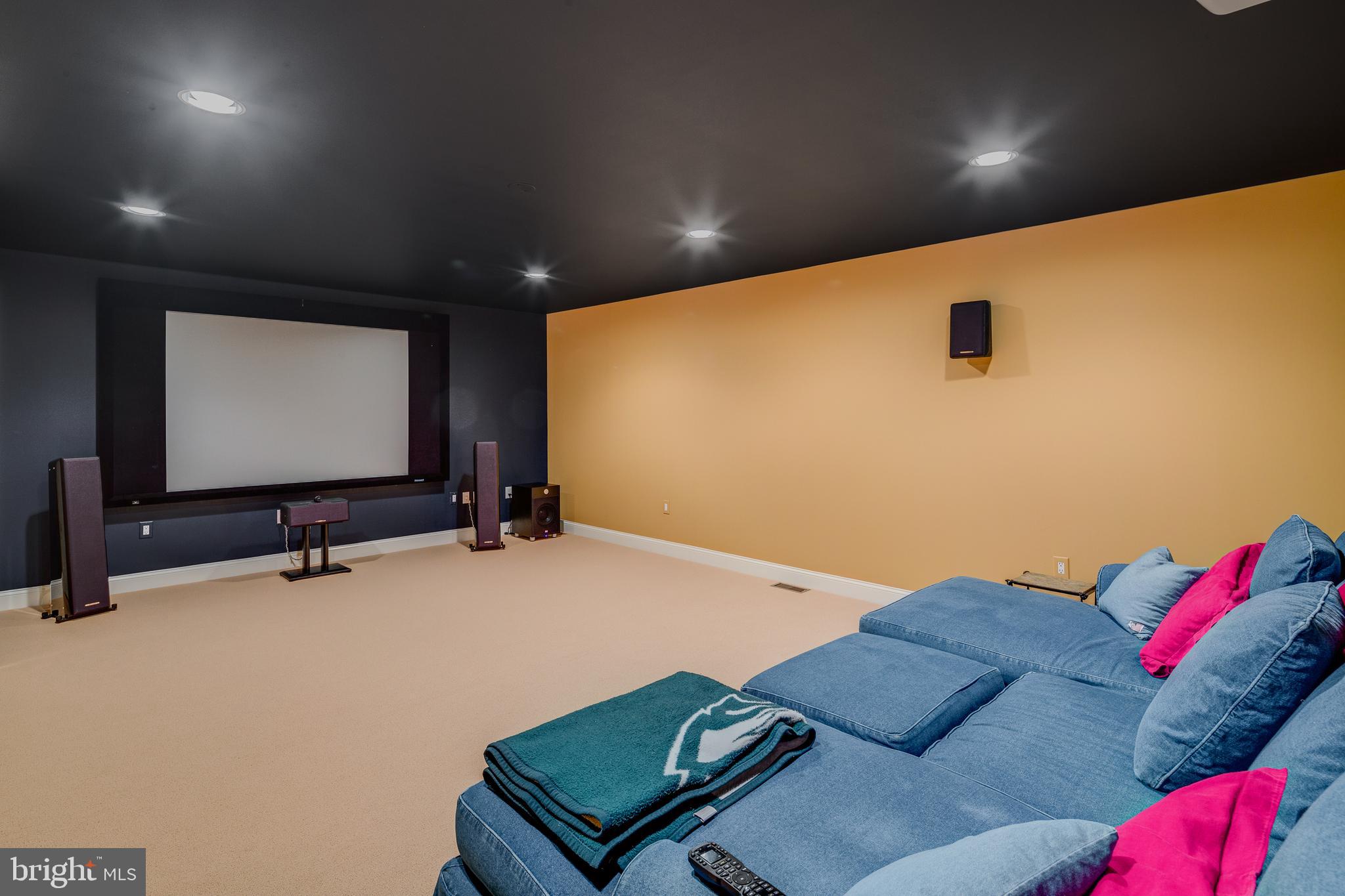 COUNTRYVIEW - Residential