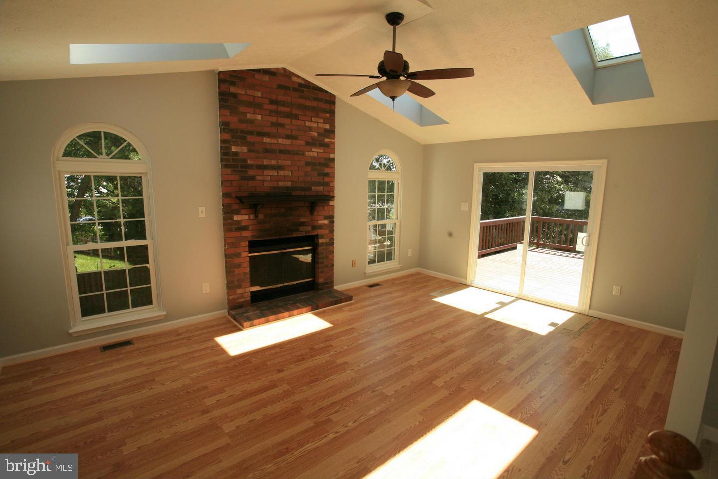 SANDRIDGE - Residential Lease