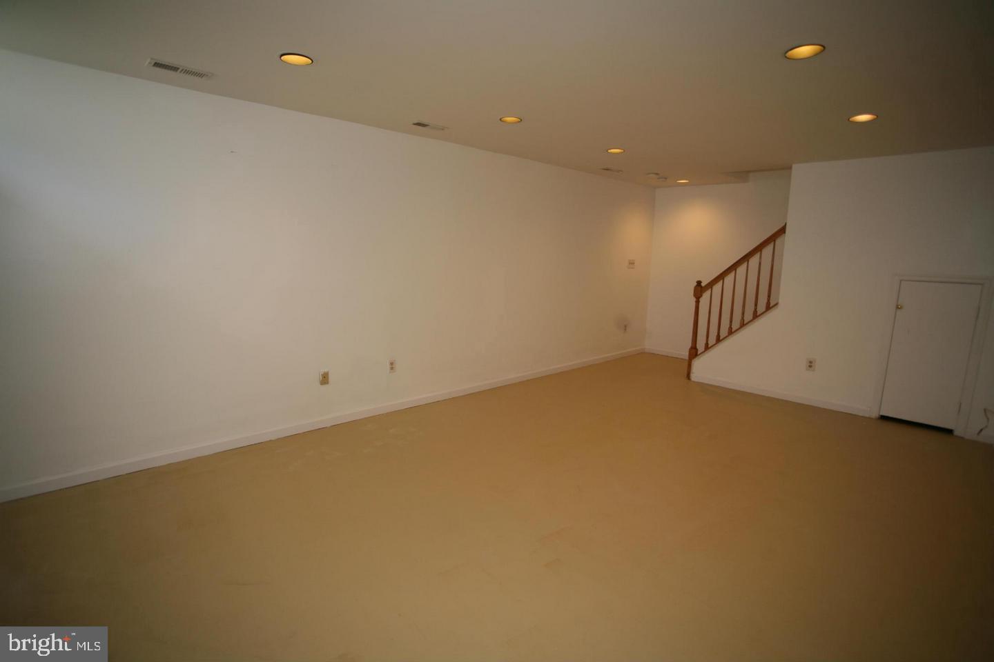 SANDRIDGE - Residential Lease