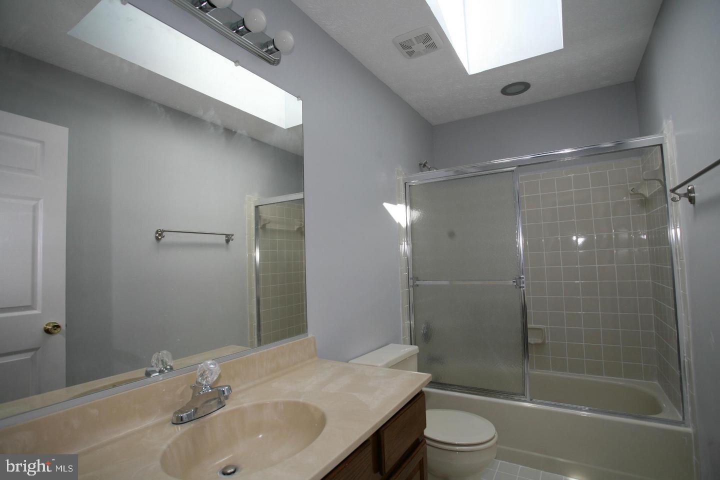 SANDRIDGE - Residential Lease