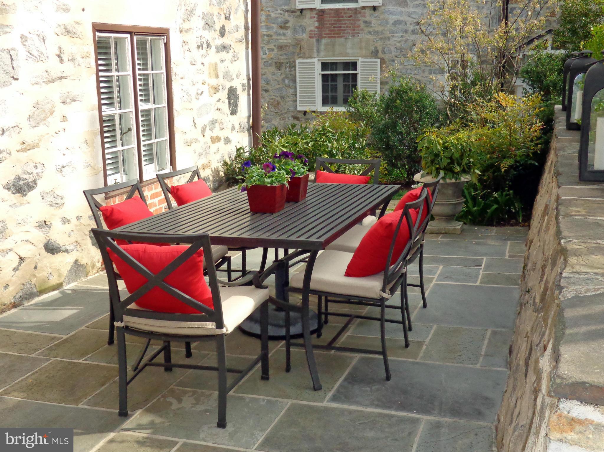 GREATER HOMELAND HISTORIC DISTRICT - Residential