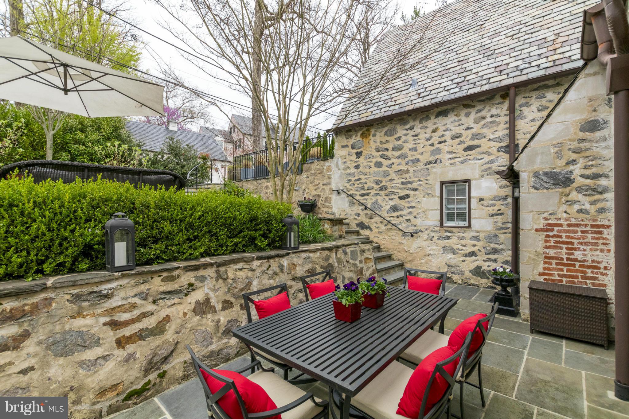 GREATER HOMELAND HISTORIC DISTRICT - Residential