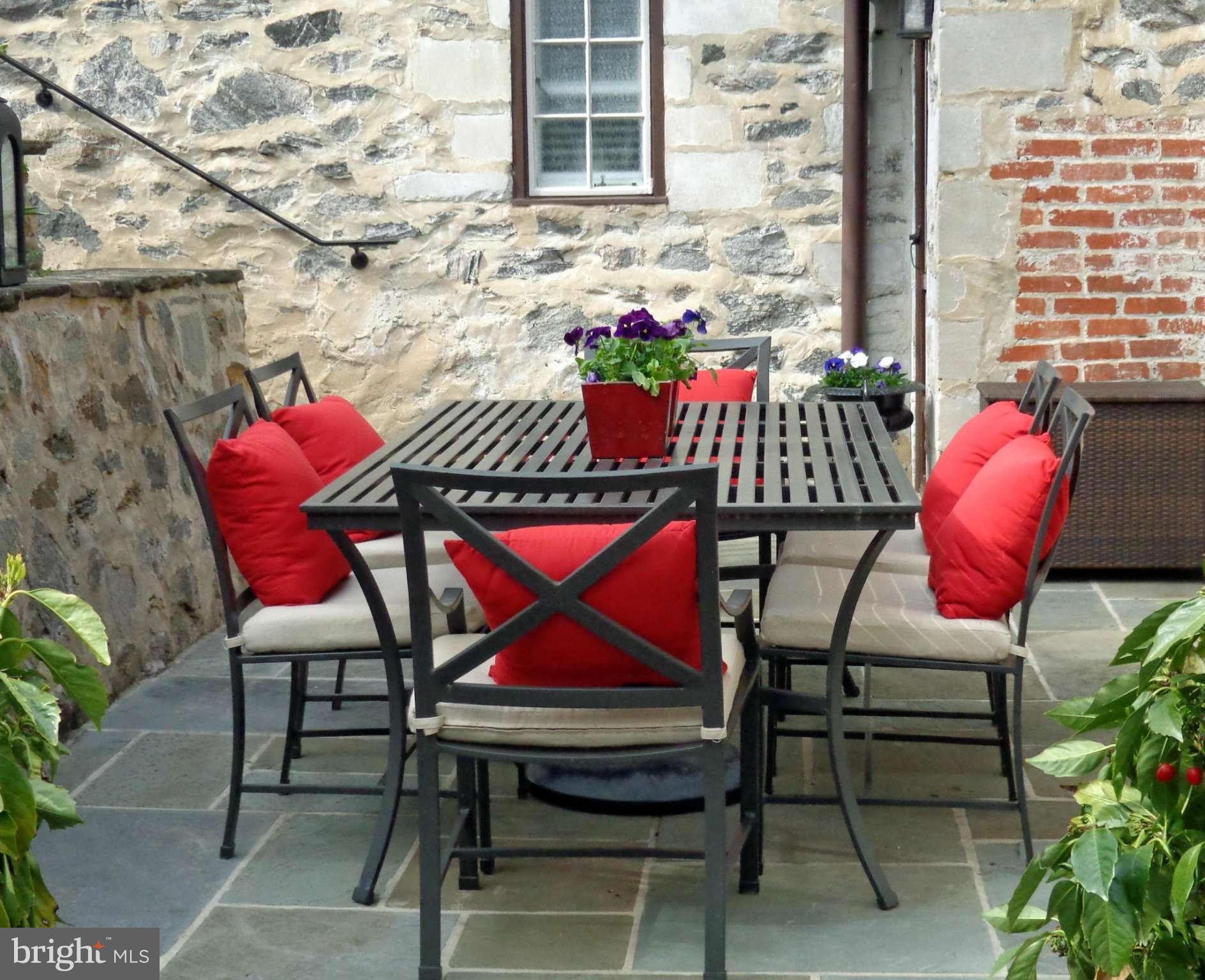 GREATER HOMELAND HISTORIC DISTRICT - Residential