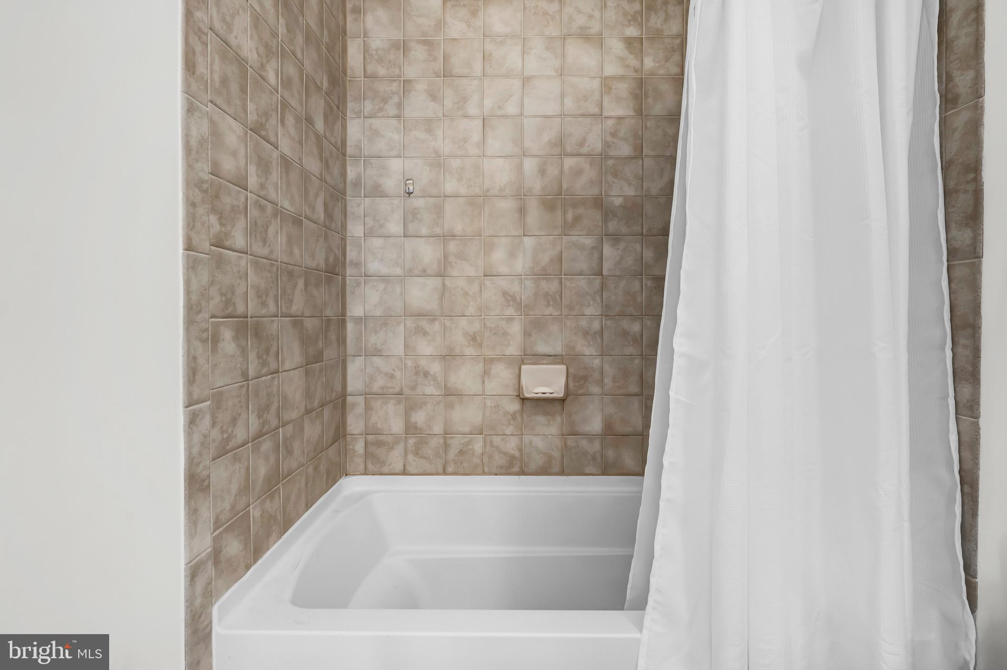 HYATTSVILLE - Residential