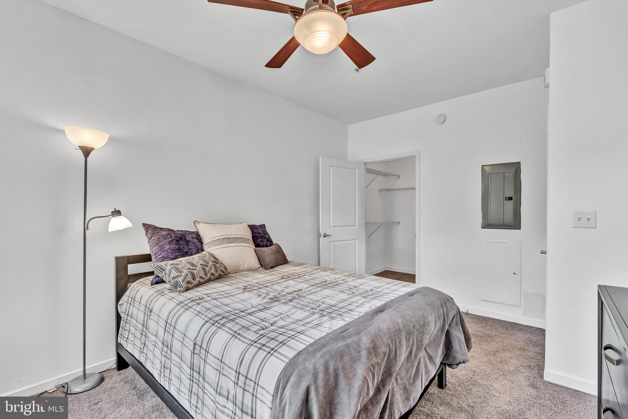 HYATTSVILLE - Residential