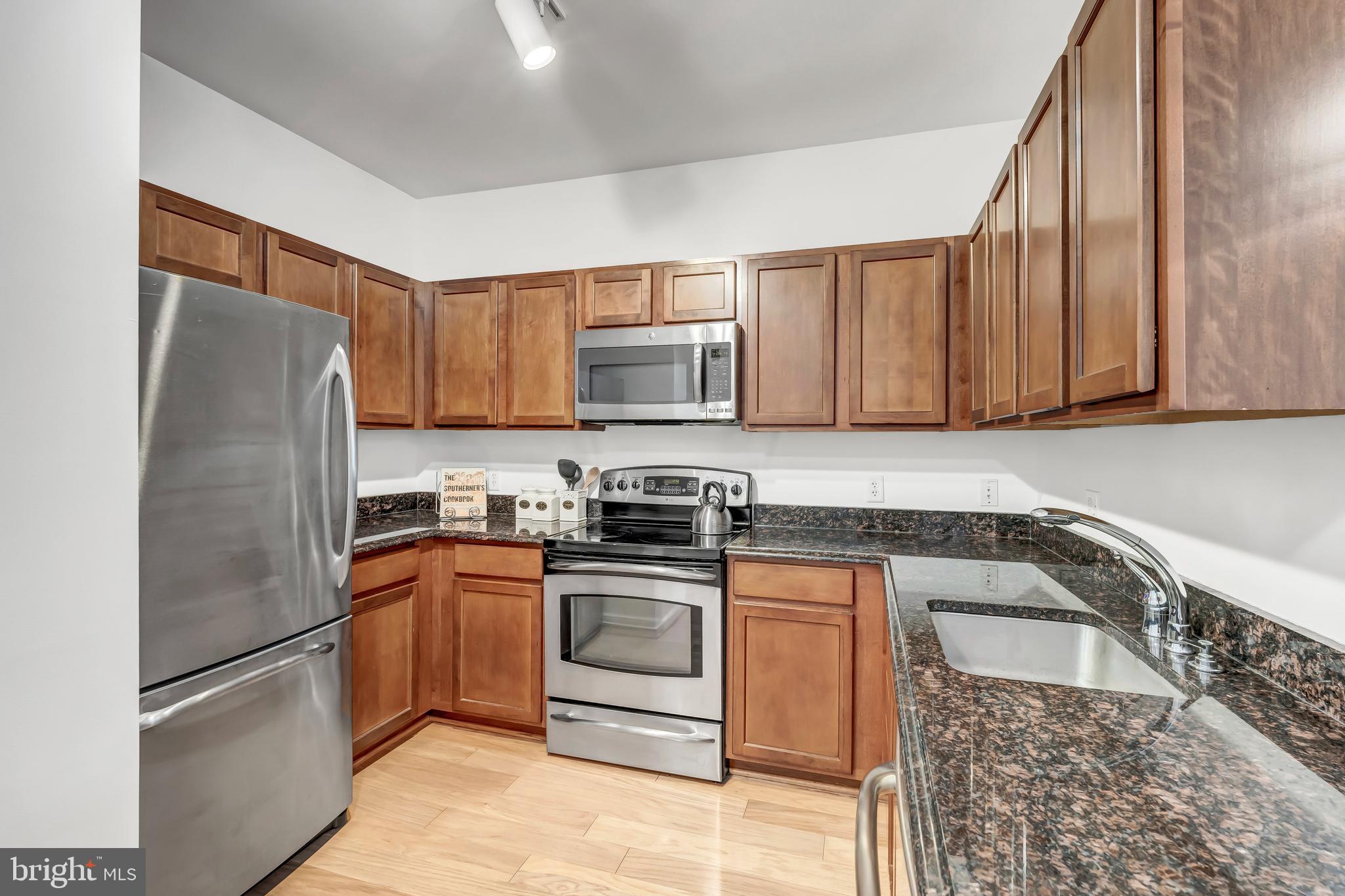 HYATTSVILLE - Residential