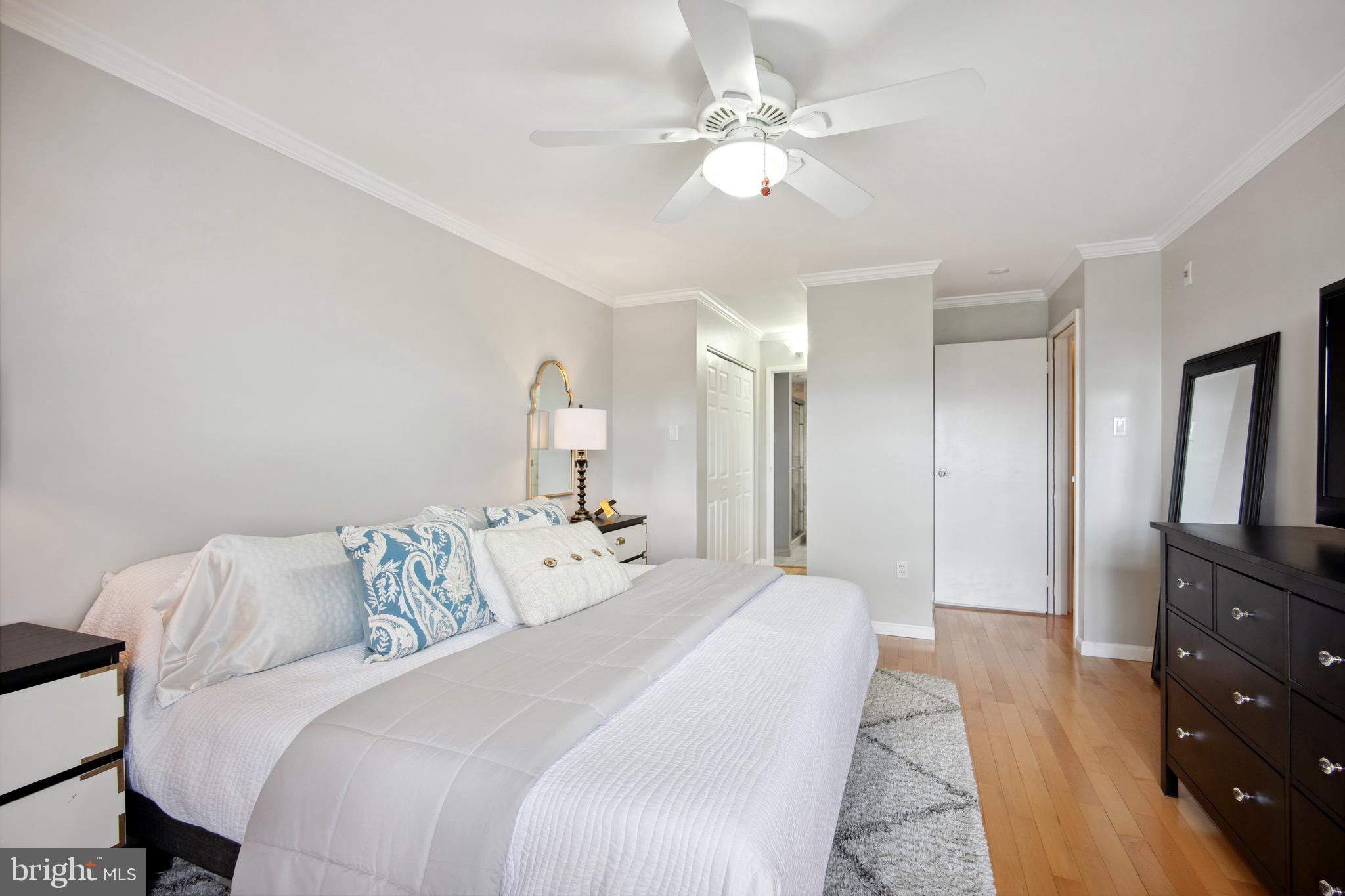 SENTINEL OF LANDMARK - Residential