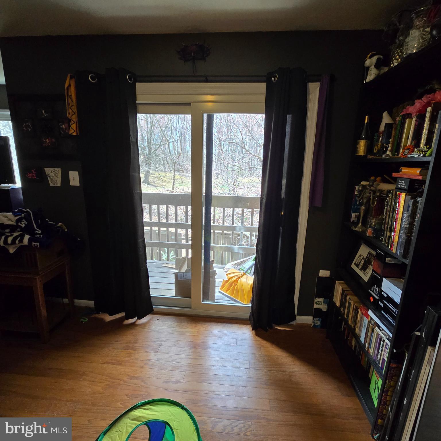 RESTON - Residential