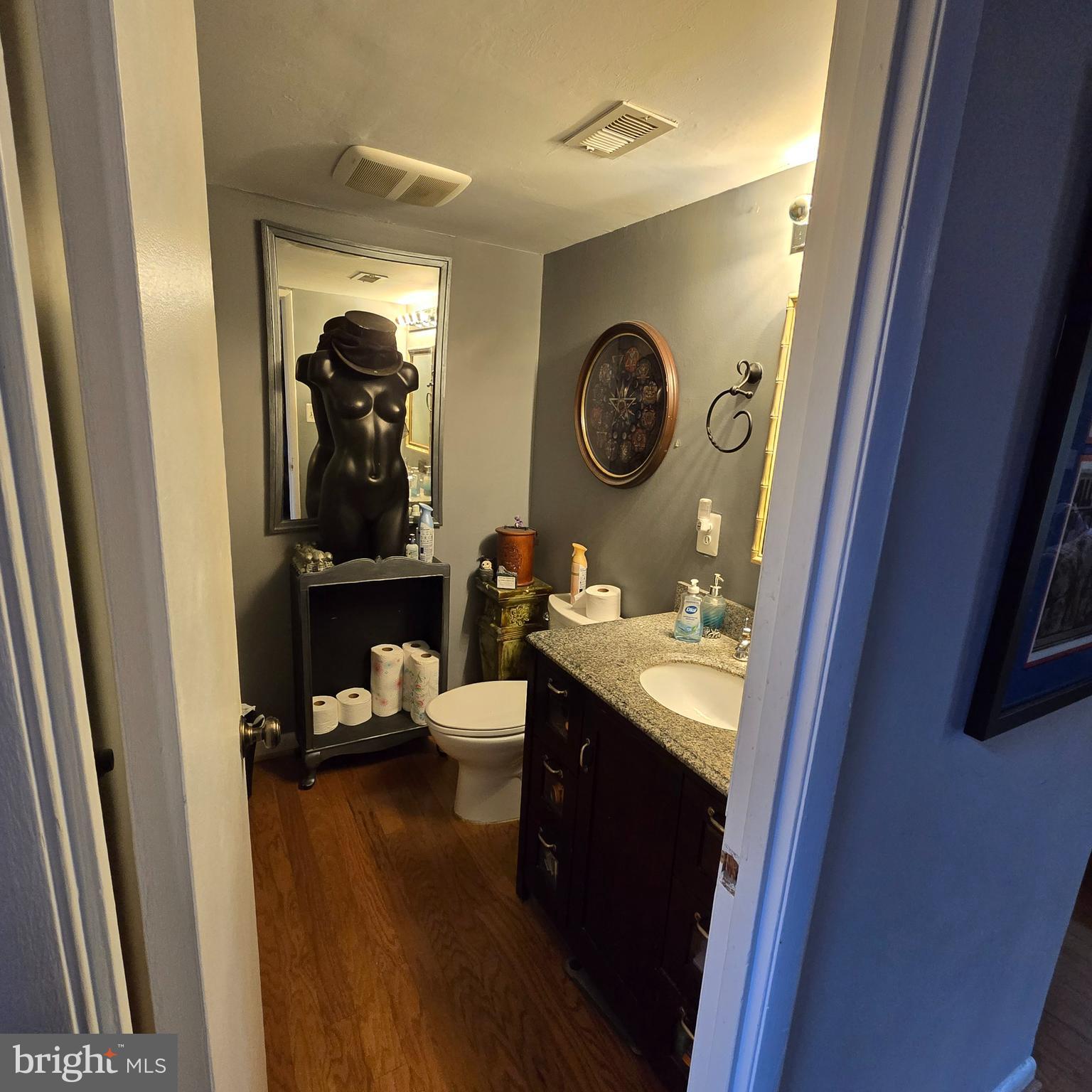 RESTON - Residential