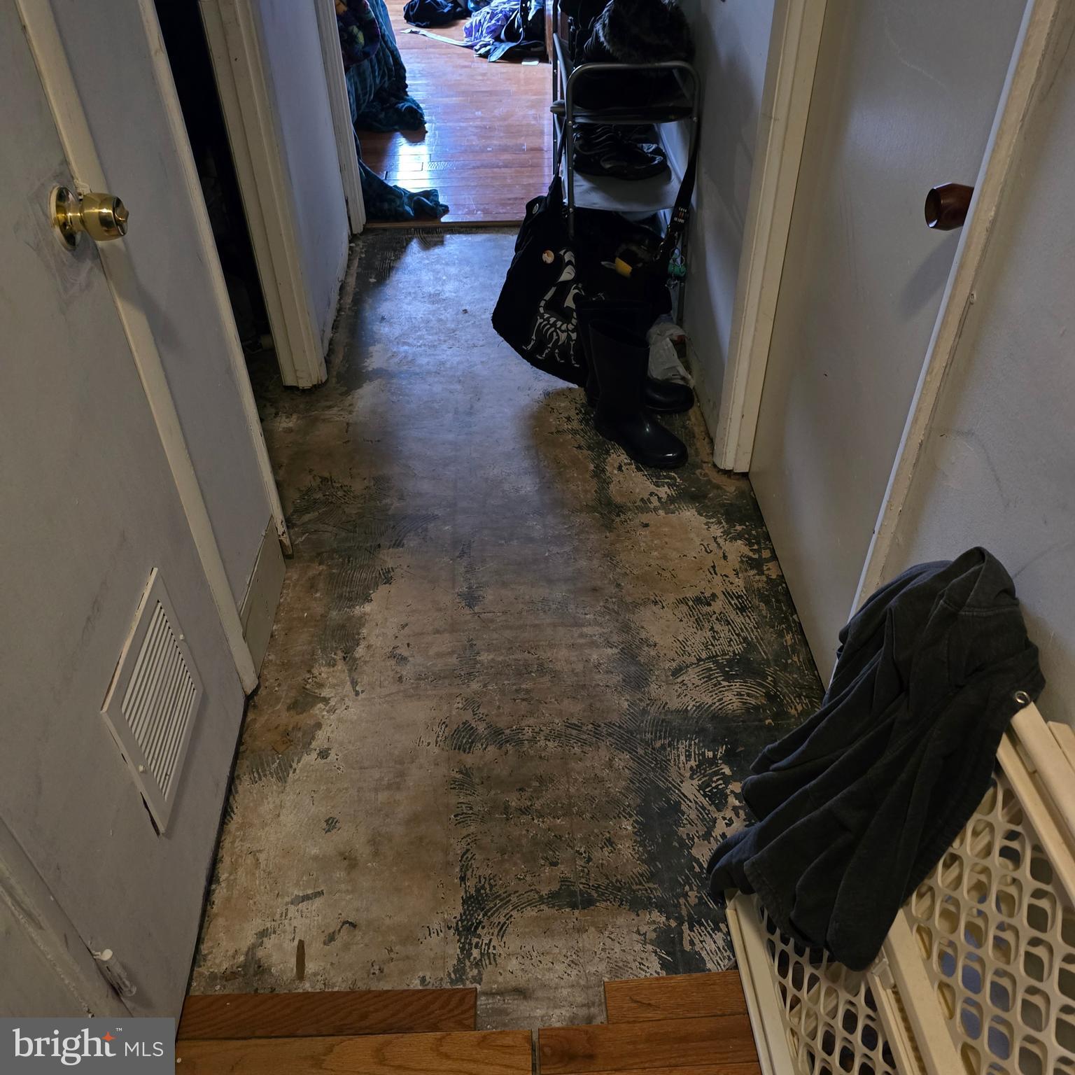 RESTON - Residential