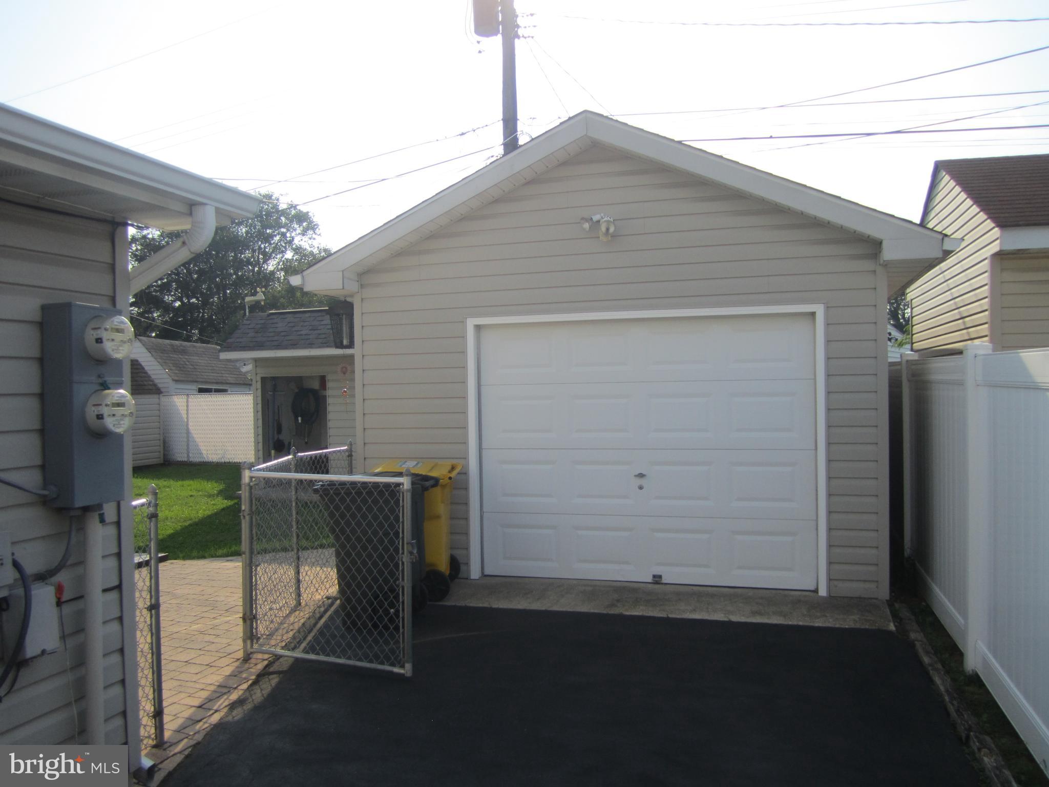 MUNROE GARDENS - Residential