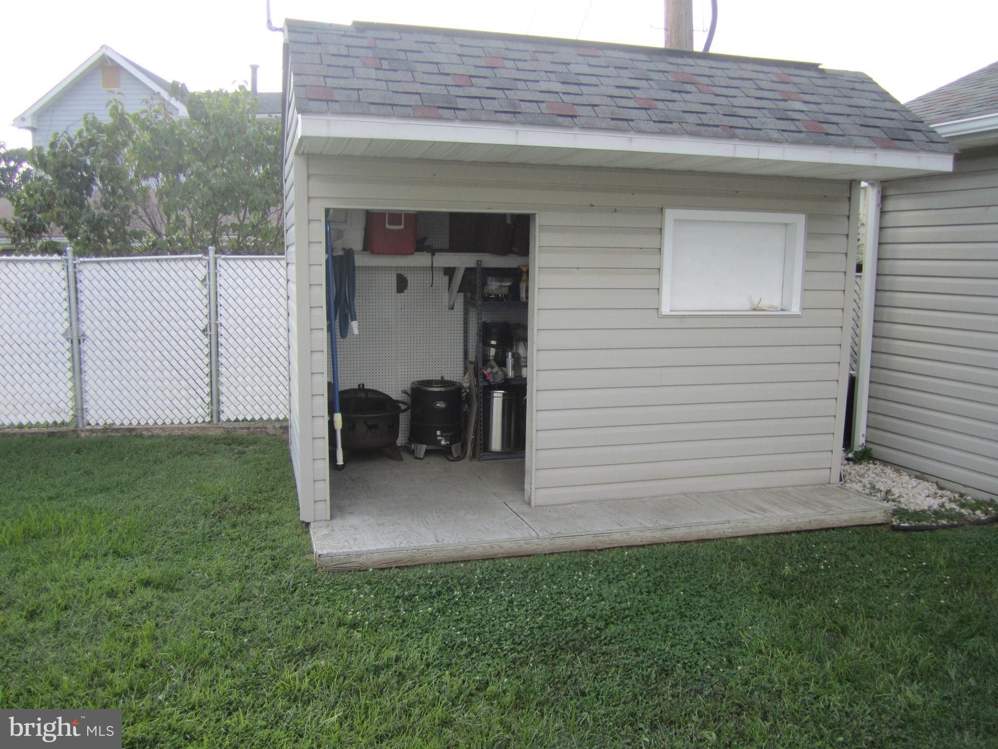 MUNROE GARDENS - Residential