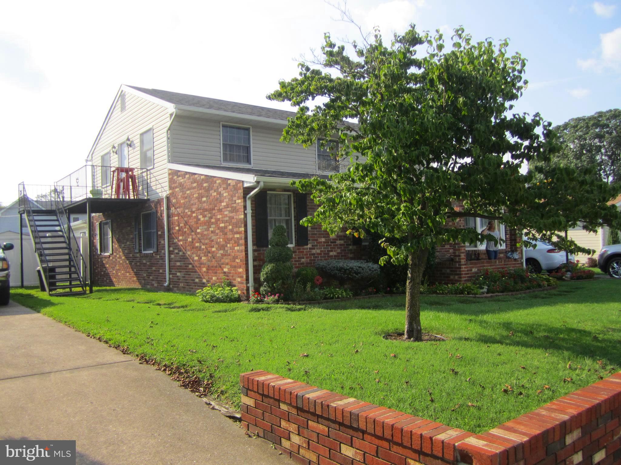 MUNROE GARDENS - Residential