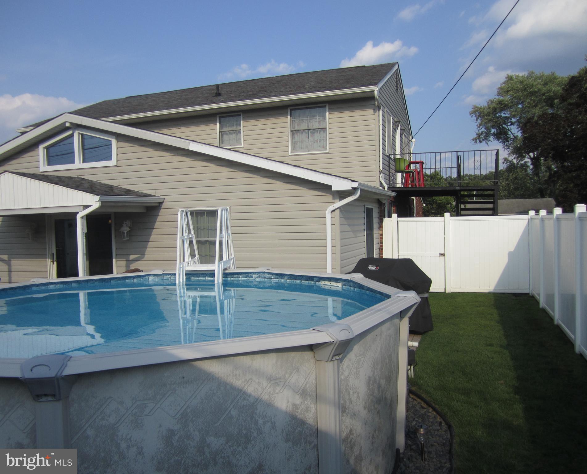 MUNROE GARDENS - Residential