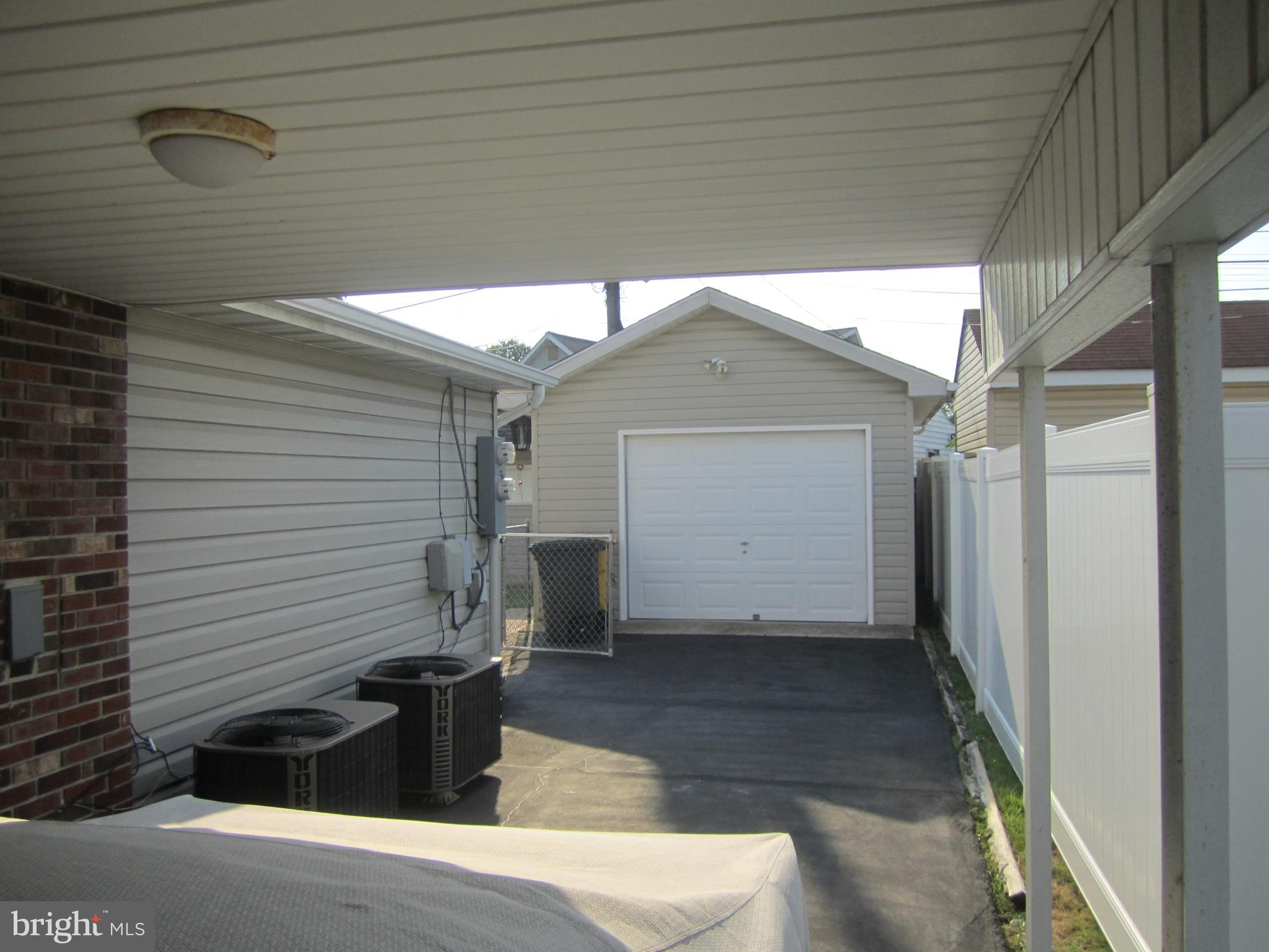 MUNROE GARDENS - Residential