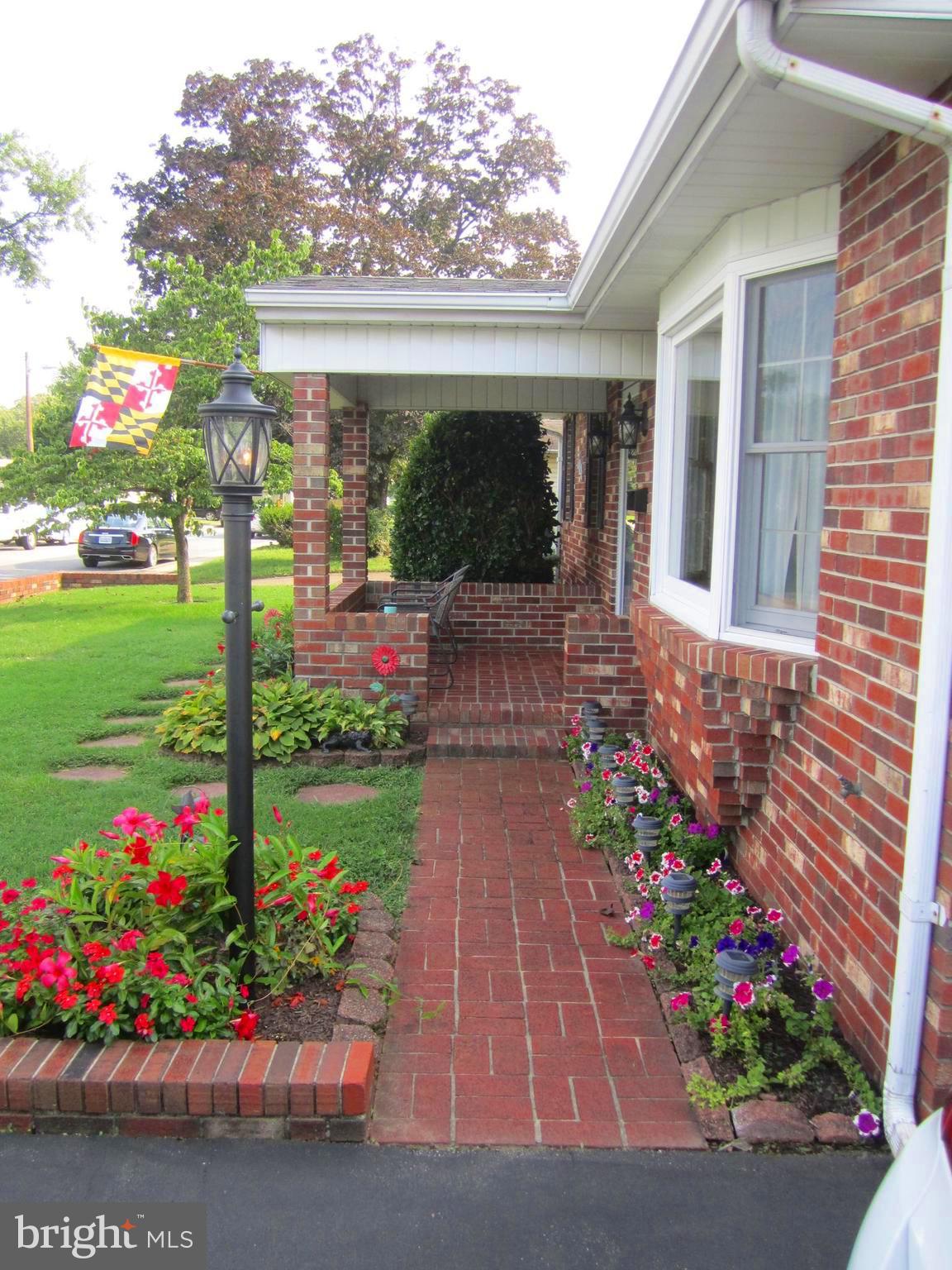 MUNROE GARDENS - Residential