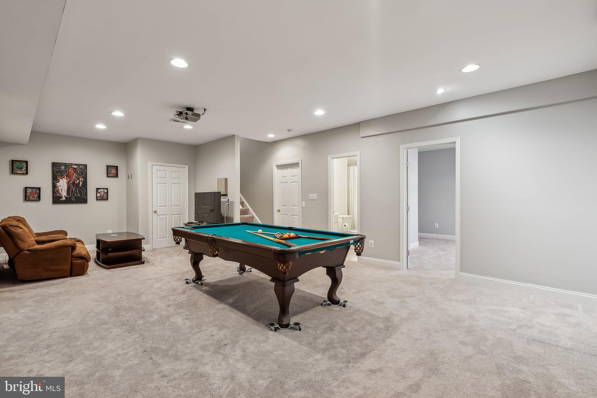 VICTORY LAKES - Residential