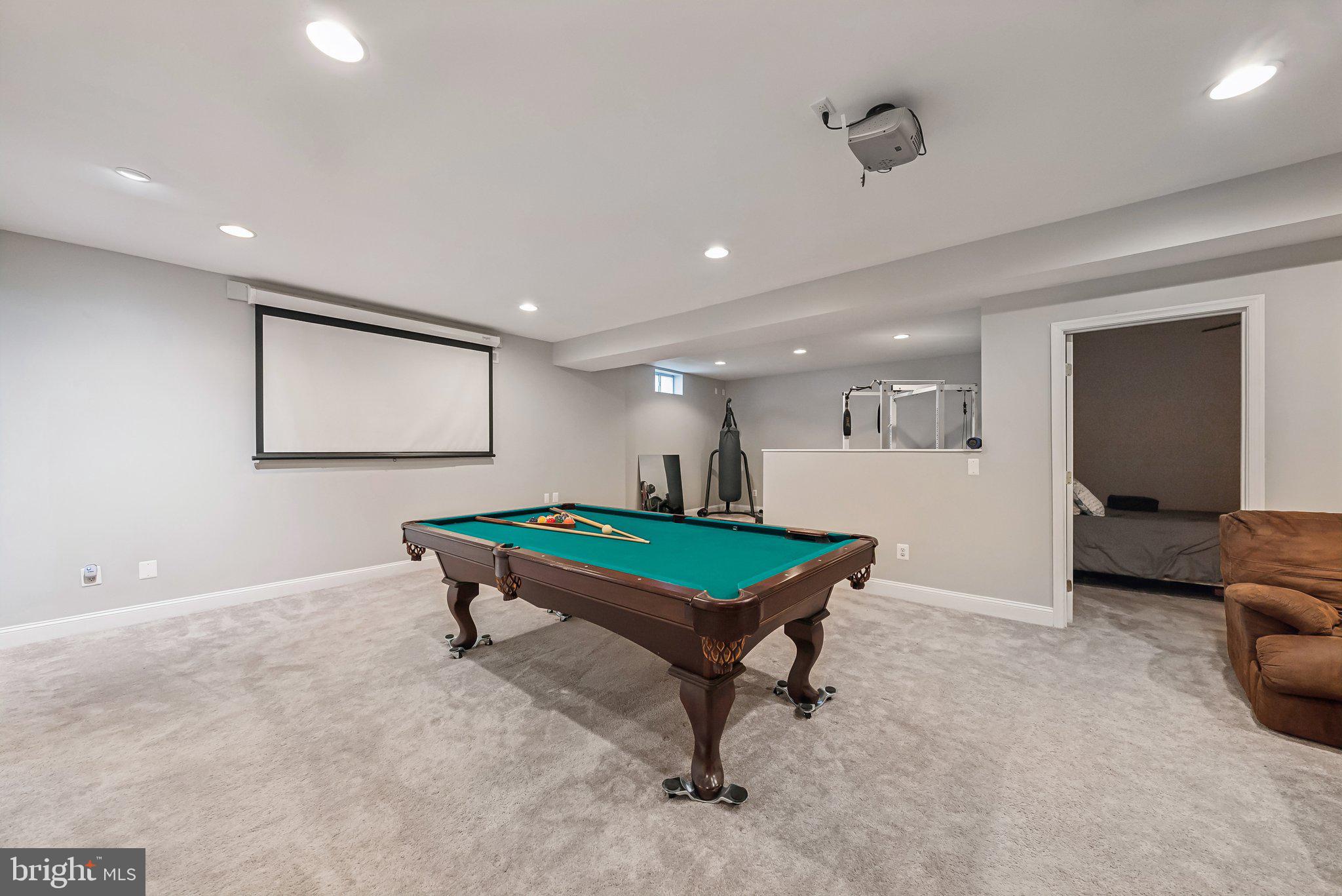 VICTORY LAKES - Residential