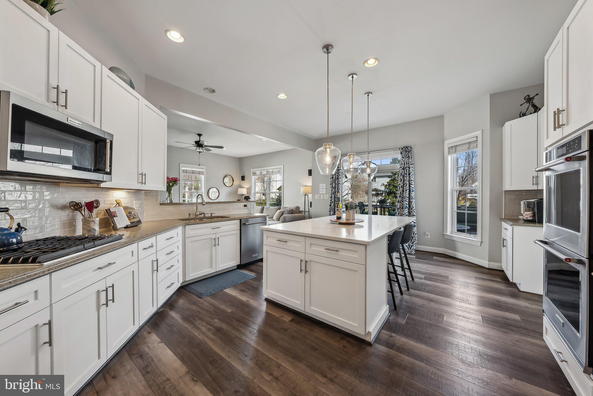 VICTORY LAKES - Residential