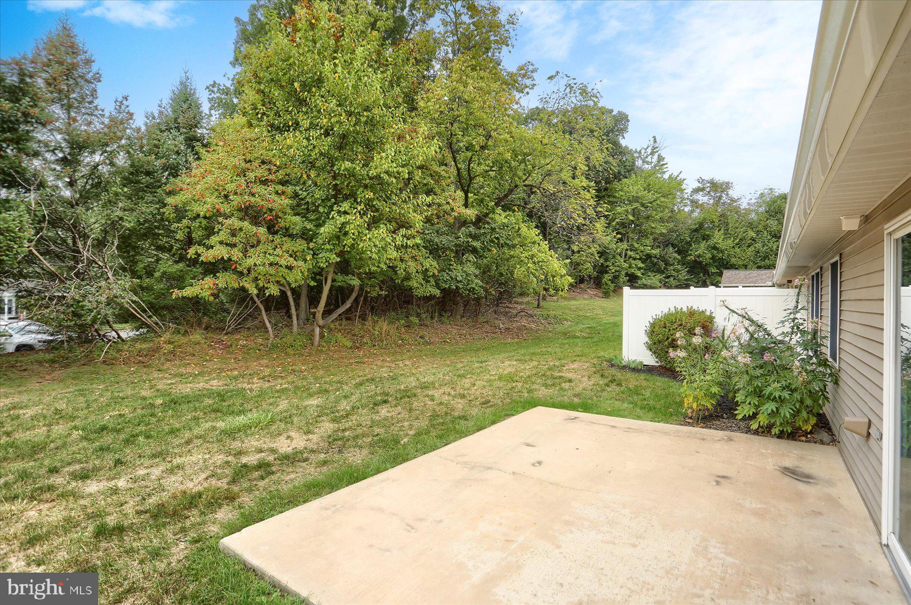 WHITE OAK MANOR - Residential