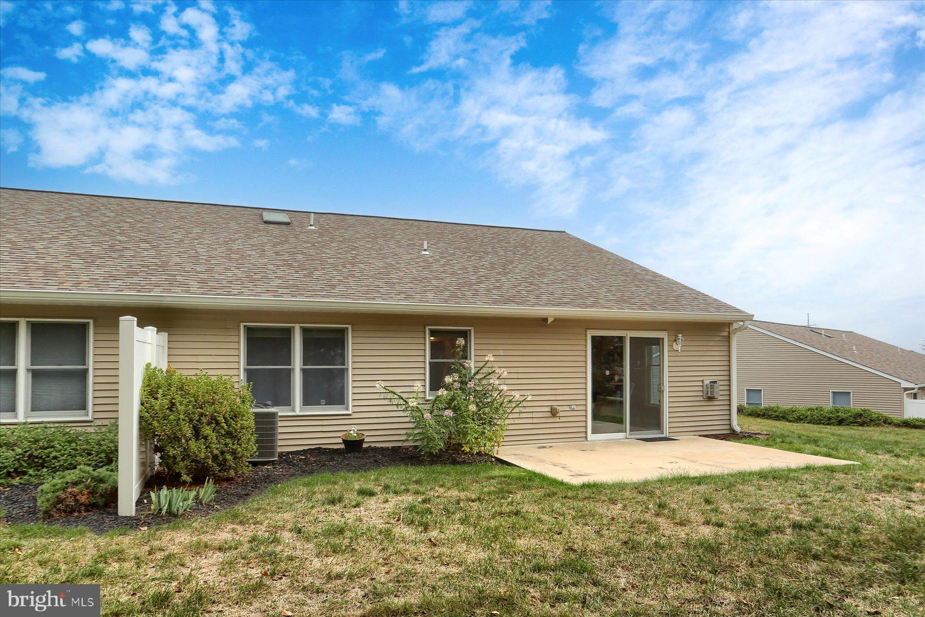 WHITE OAK MANOR - Residential