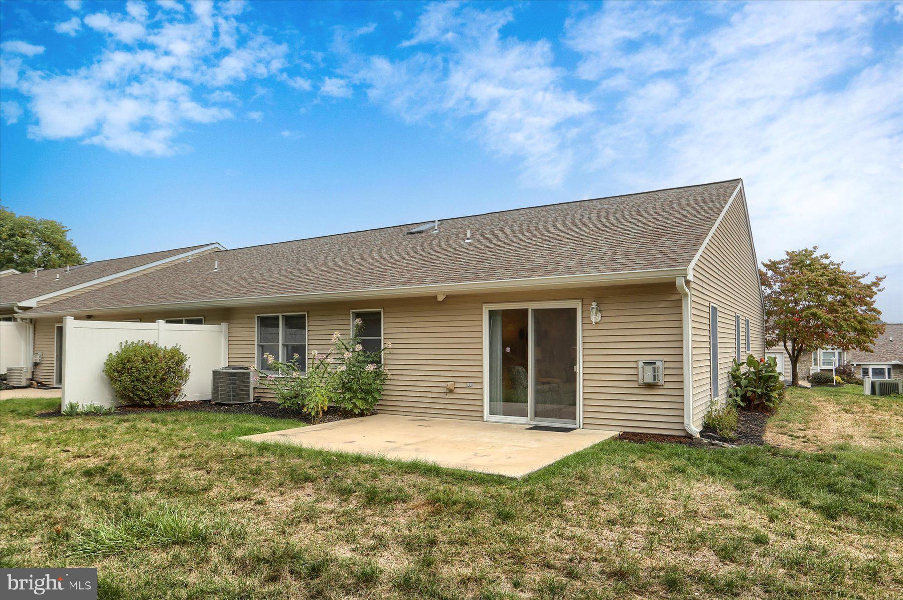 WHITE OAK MANOR - Residential