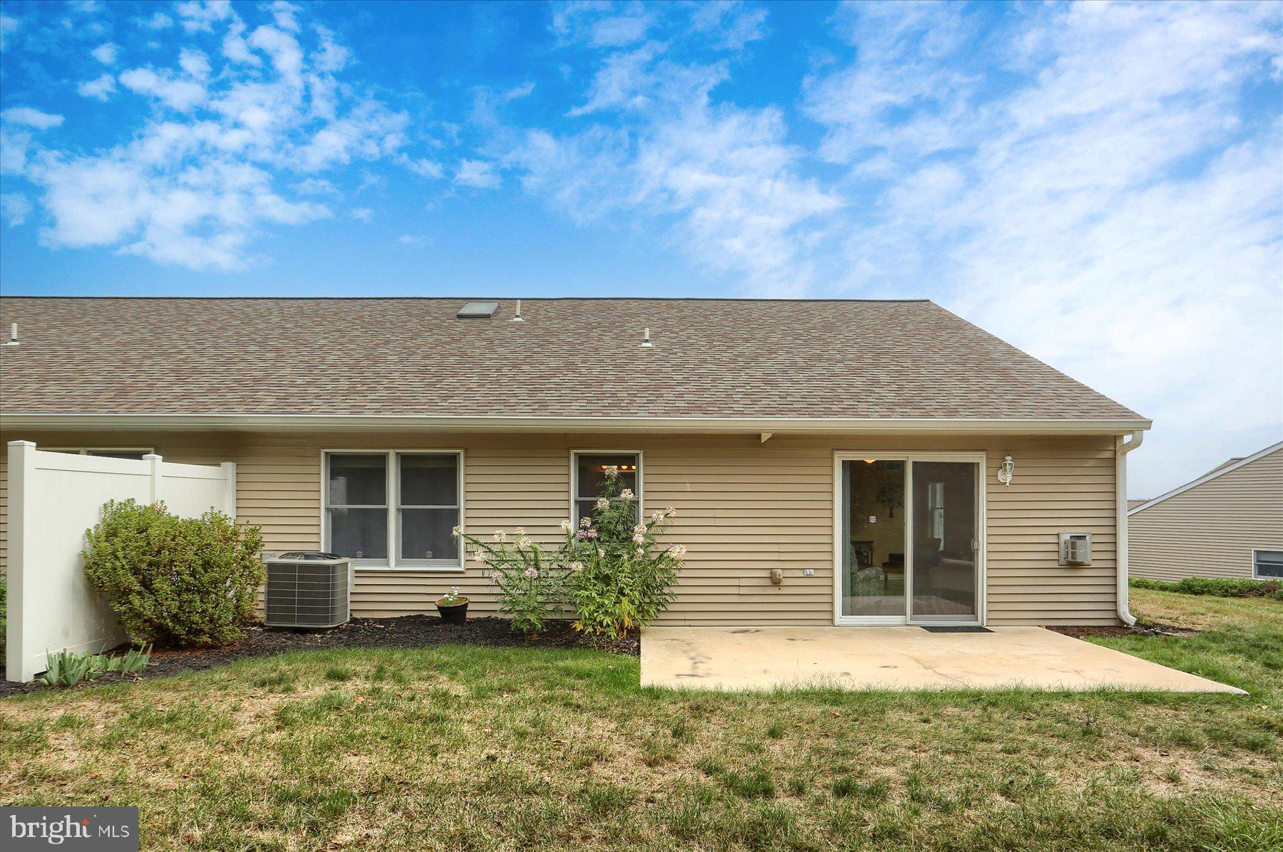 WHITE OAK MANOR - Residential