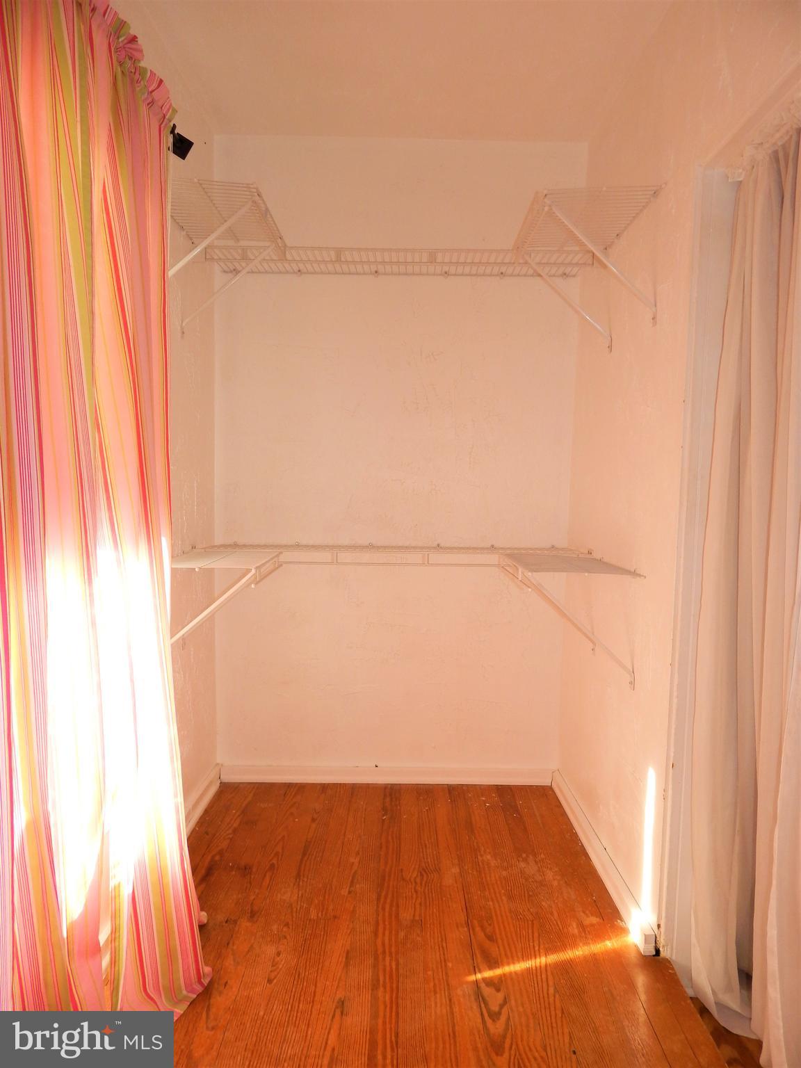 RED LION - Residential