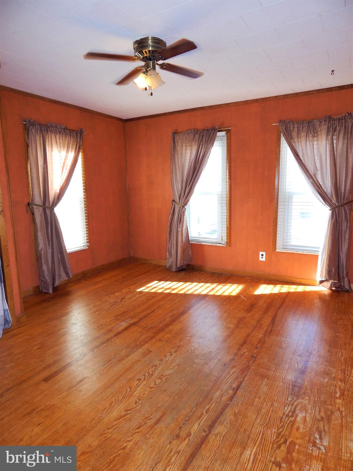 RED LION - Residential