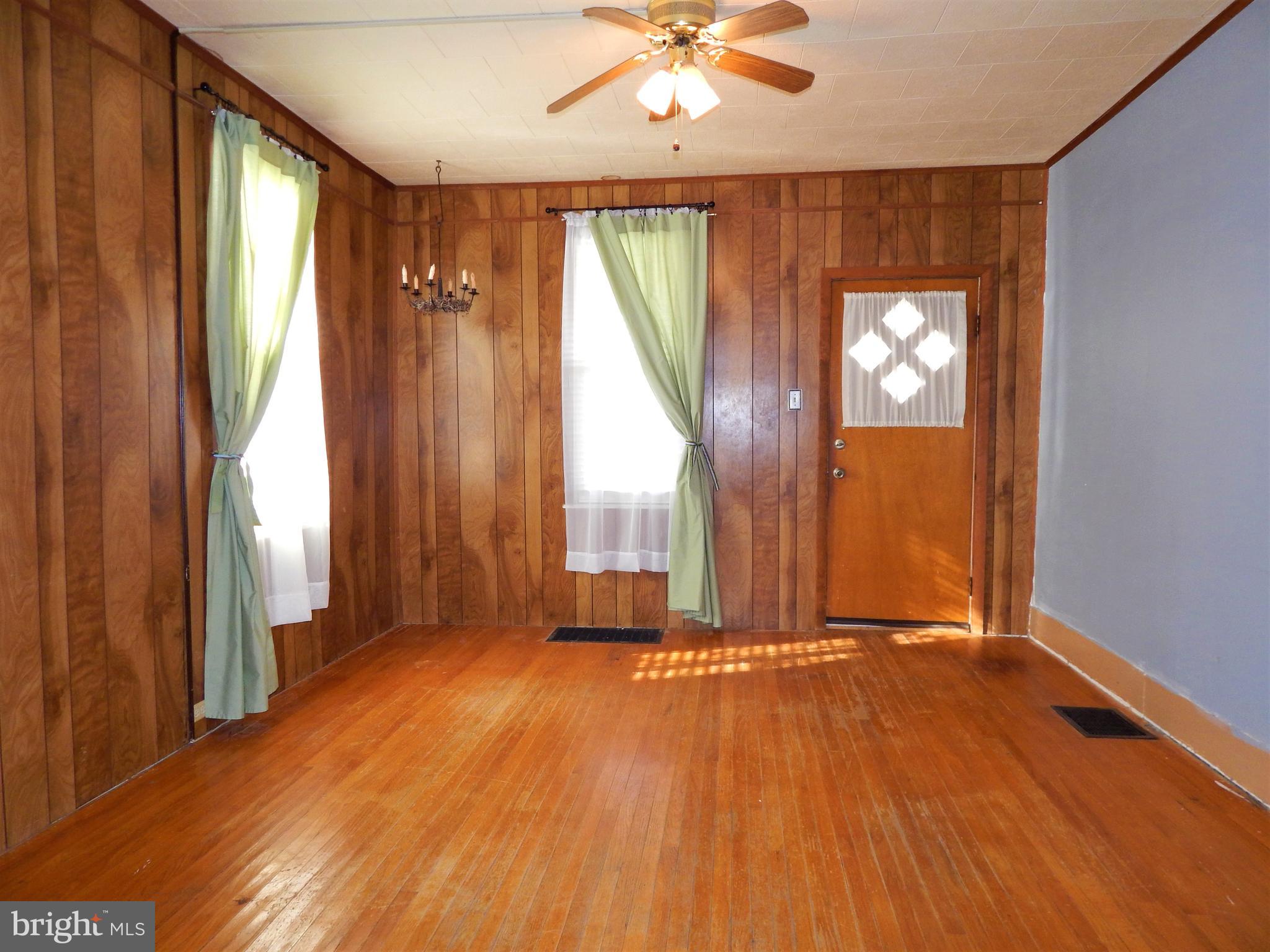 RED LION - Residential