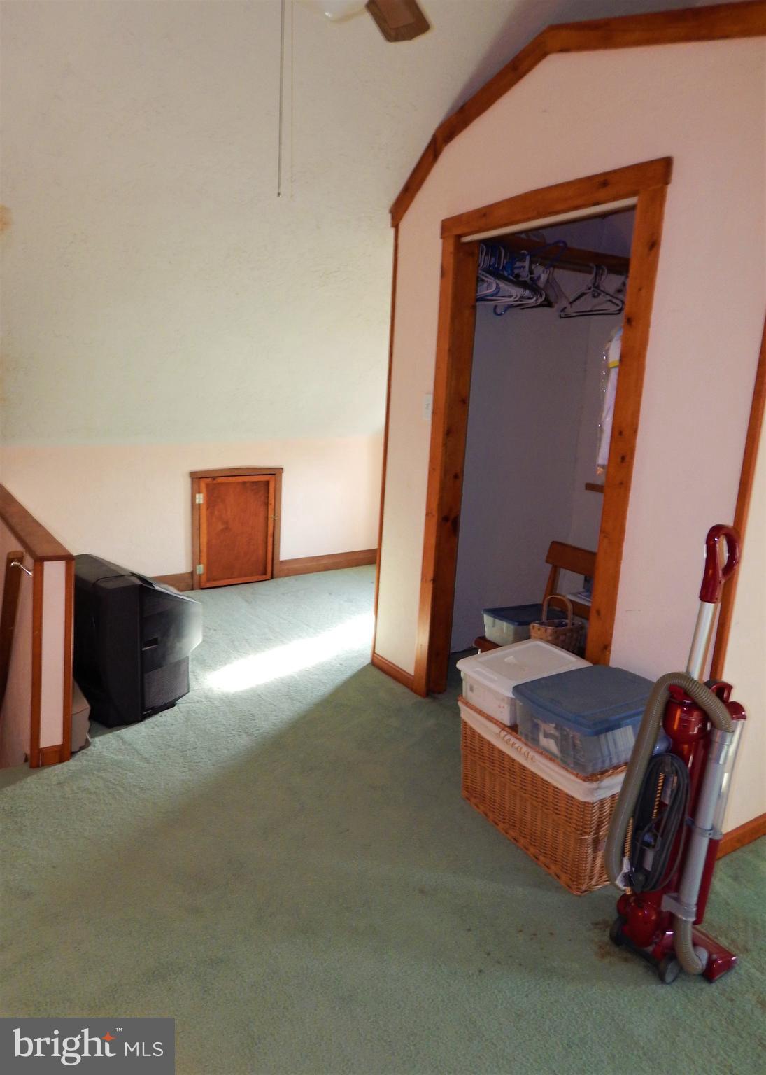 RED LION - Residential