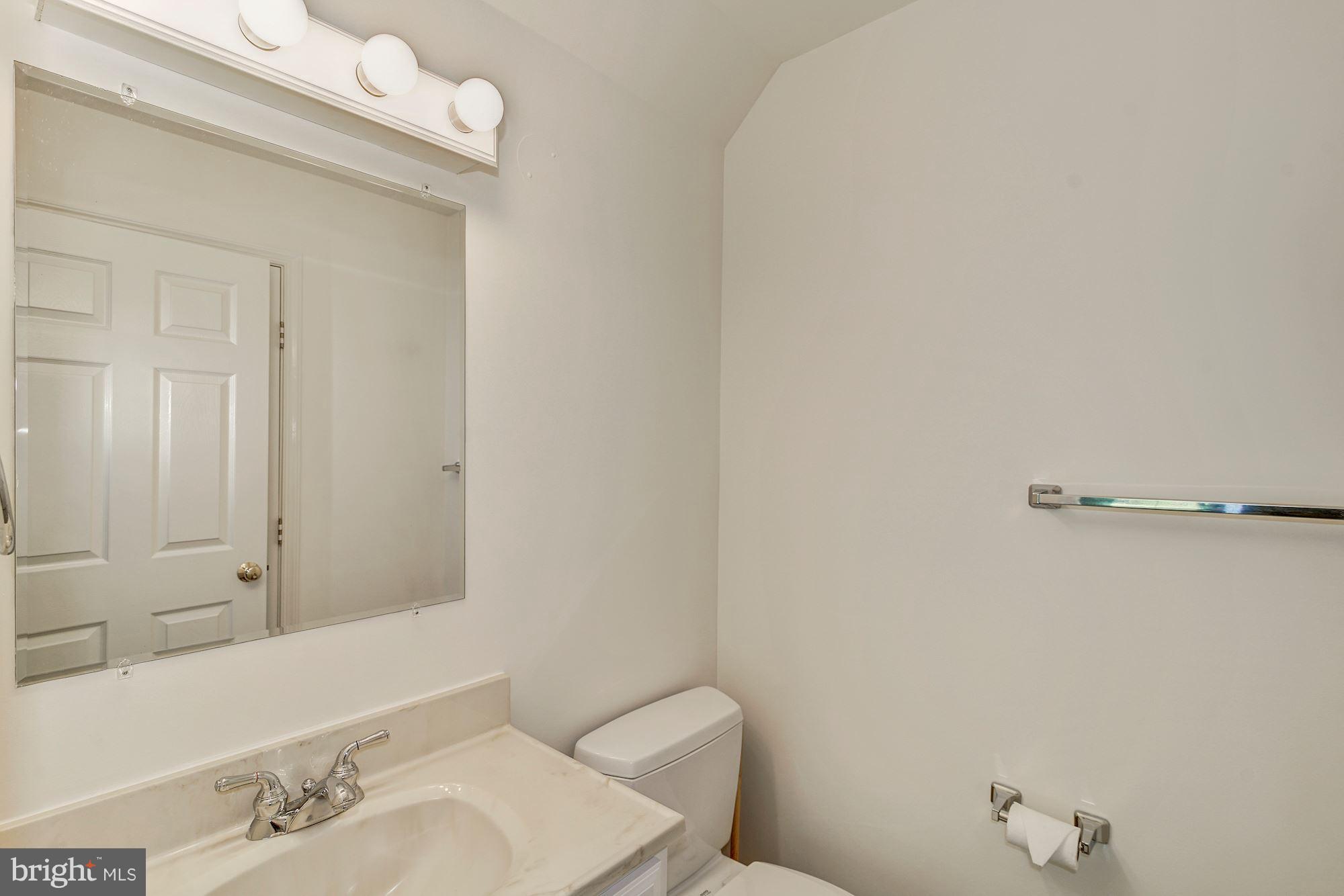 SIGNATURE AT BROADLANDS - Residential