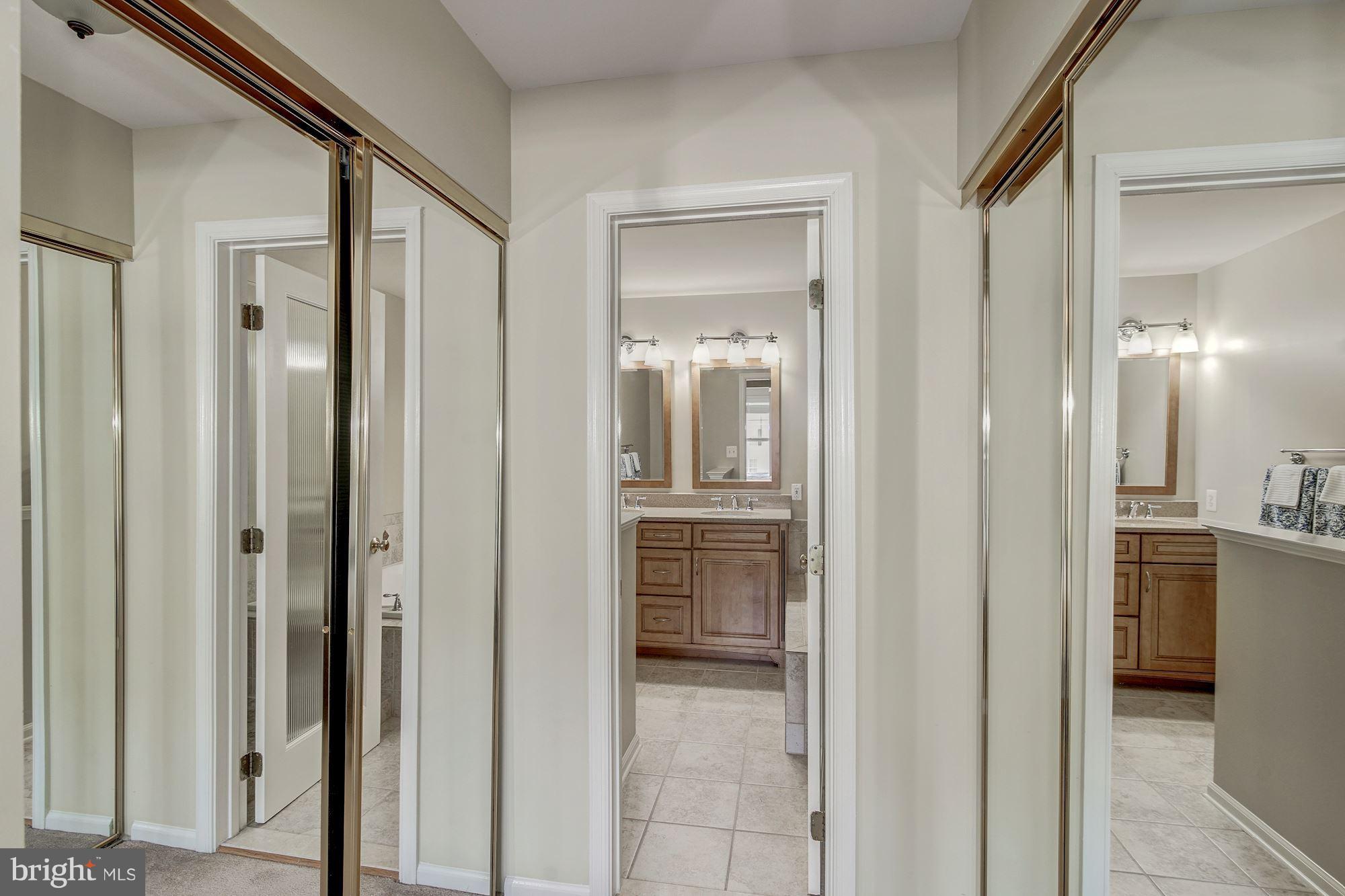 SIGNATURE AT BROADLANDS - Residential