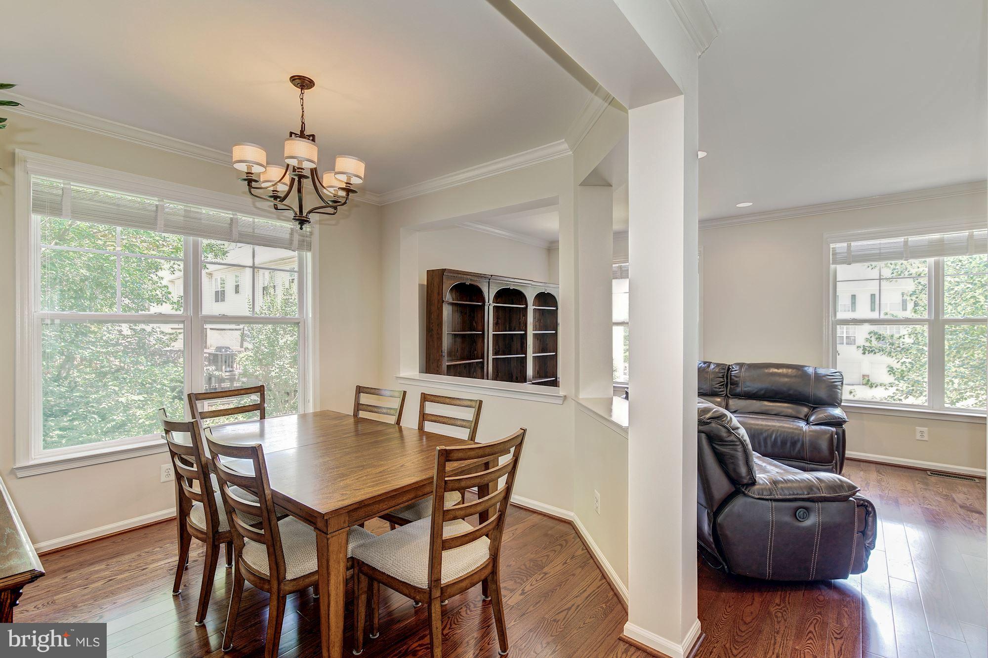 SIGNATURE AT BROADLANDS - Residential