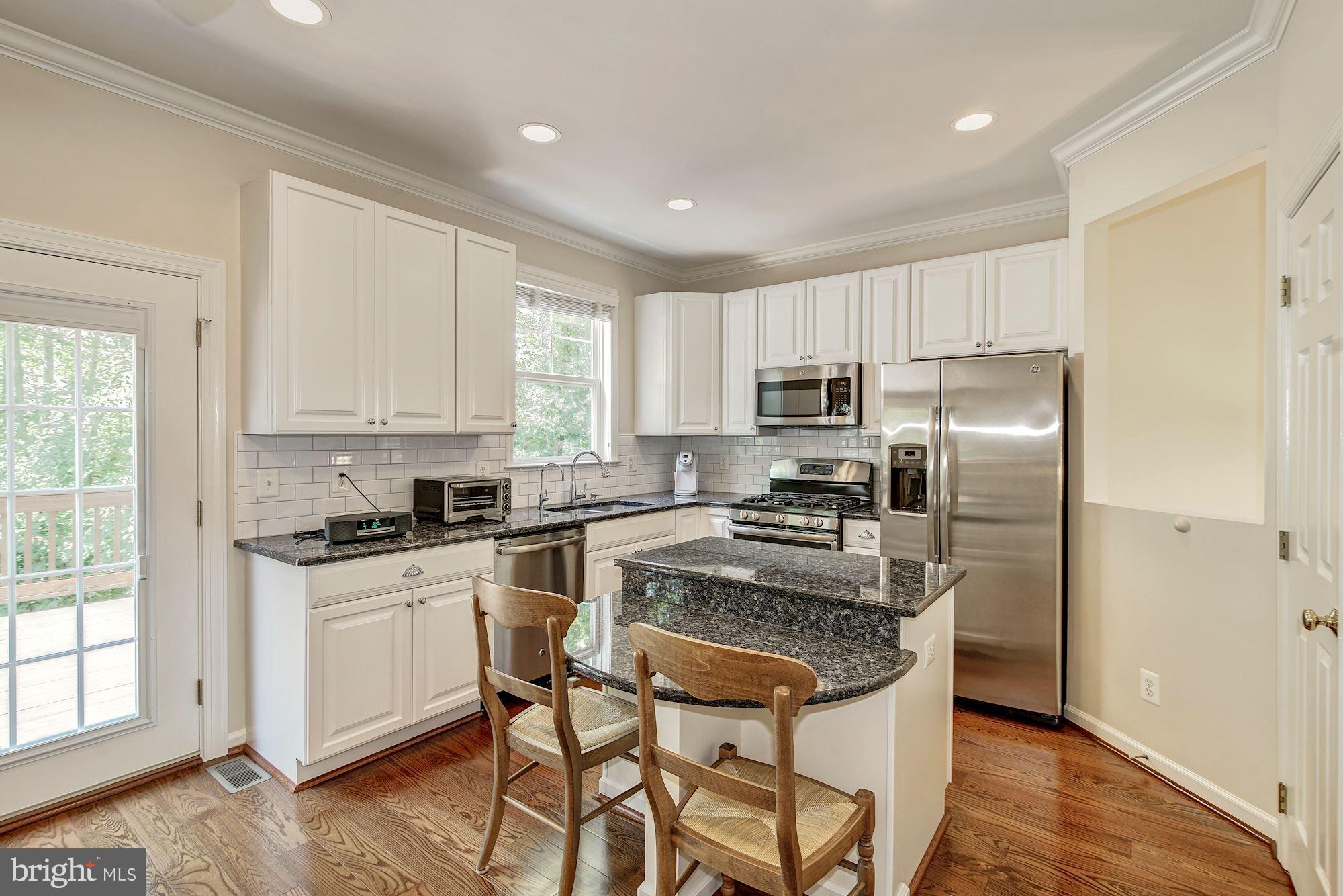 SIGNATURE AT BROADLANDS - Residential