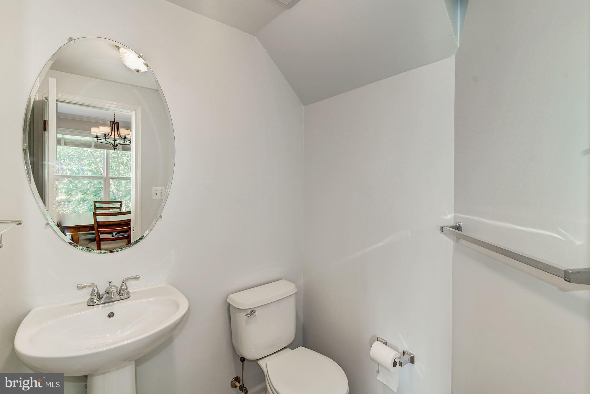 SIGNATURE AT BROADLANDS - Residential