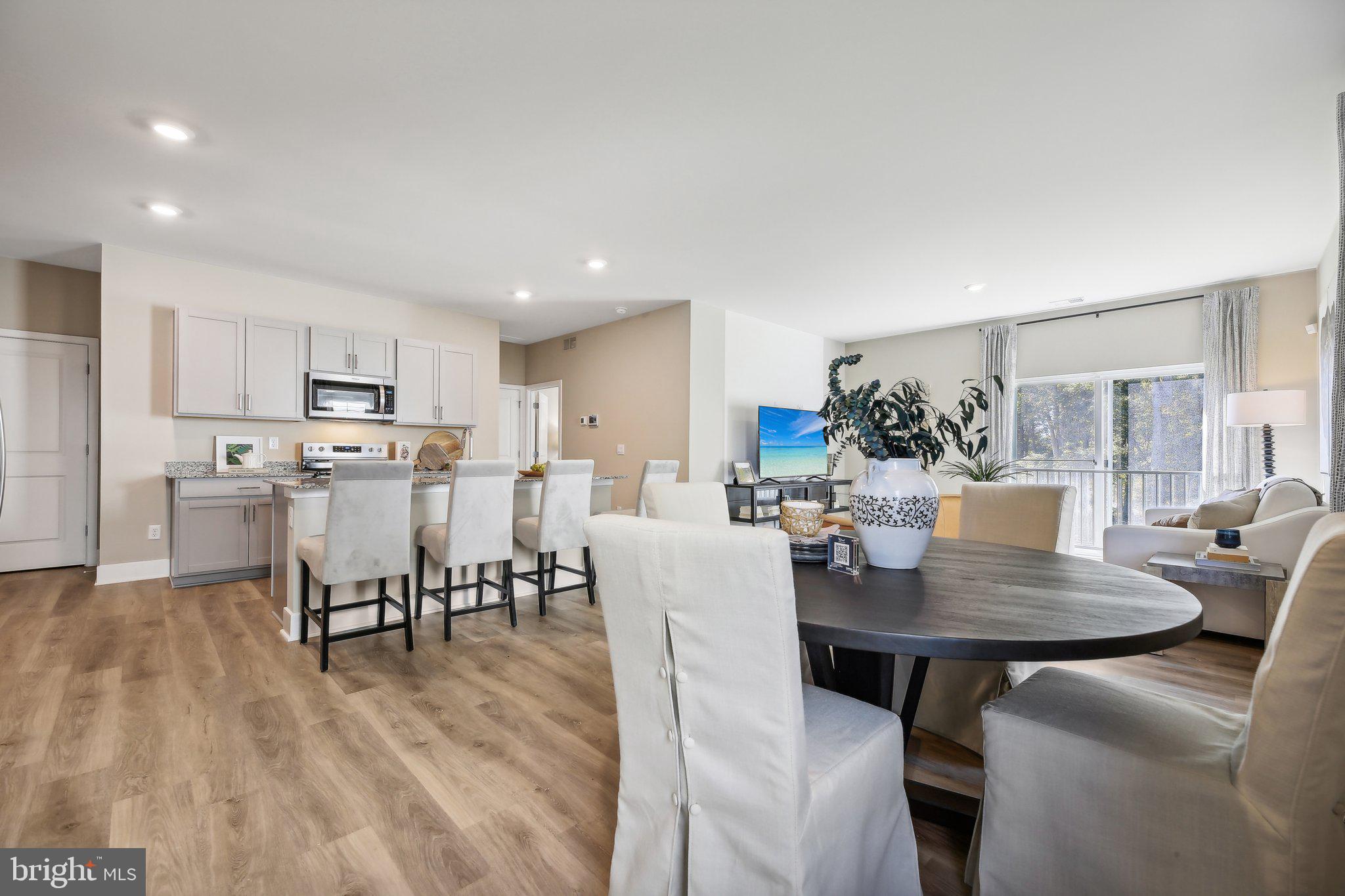 WEST WIND - Residential