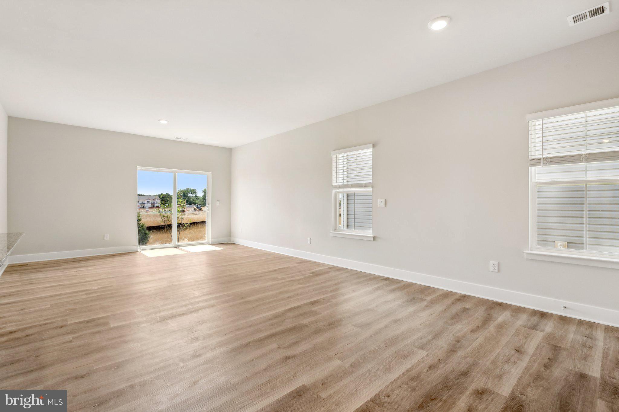 WEST WIND - Residential